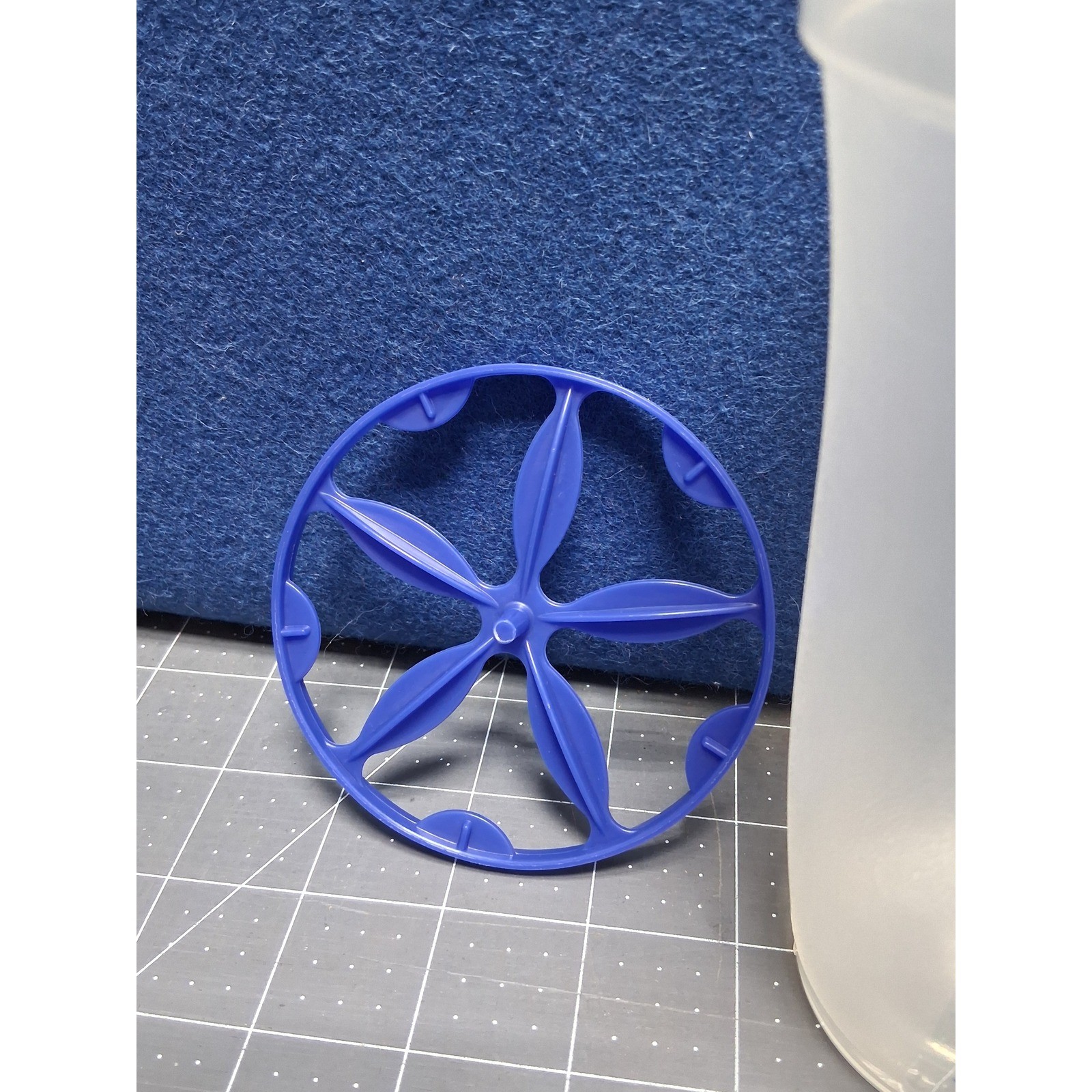 Tupperware Quick Shake Container Blue 500ml Vintage Mixer 844 3 with Insert