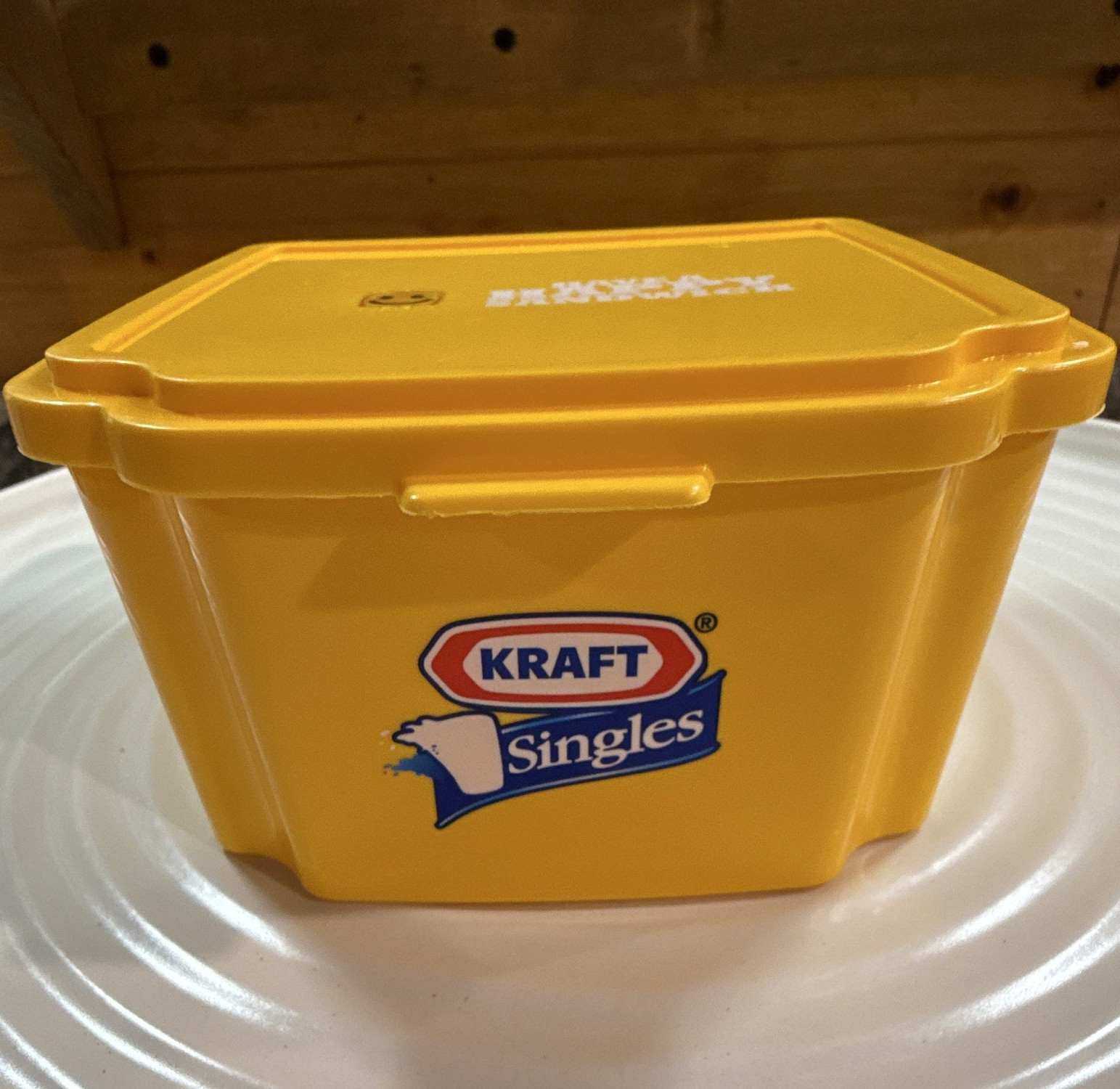 Kraft Singles Yellow Plastic Sandwich Container Snap Lid 8 oz Square Novelty