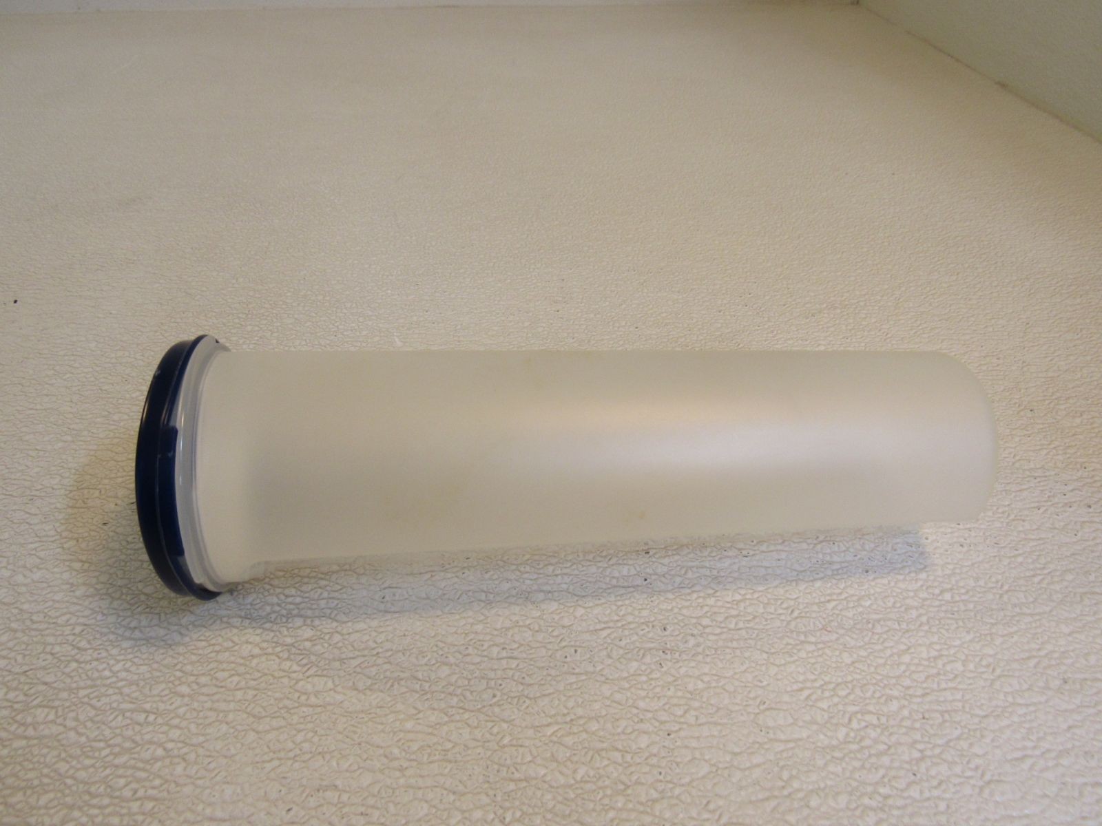 Tupperware Spaghetti Dispenser Modular Mates Frost/Navy 4-3/4-C 1.1-L 1661-8