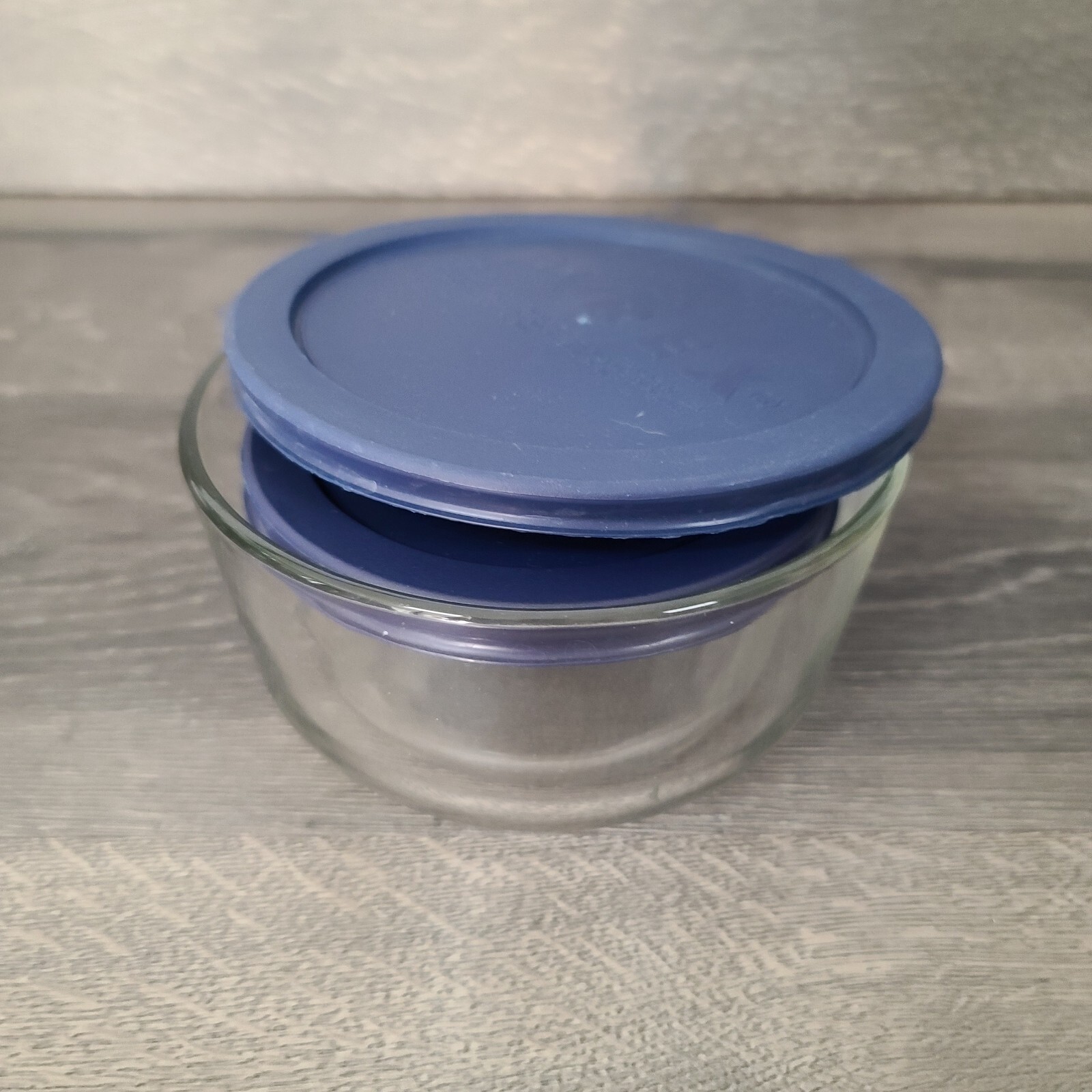 Pyrex 7201 1-Qt and 7200 2-Cups Glass Food Storage Bowls Bundle with Blue Lids