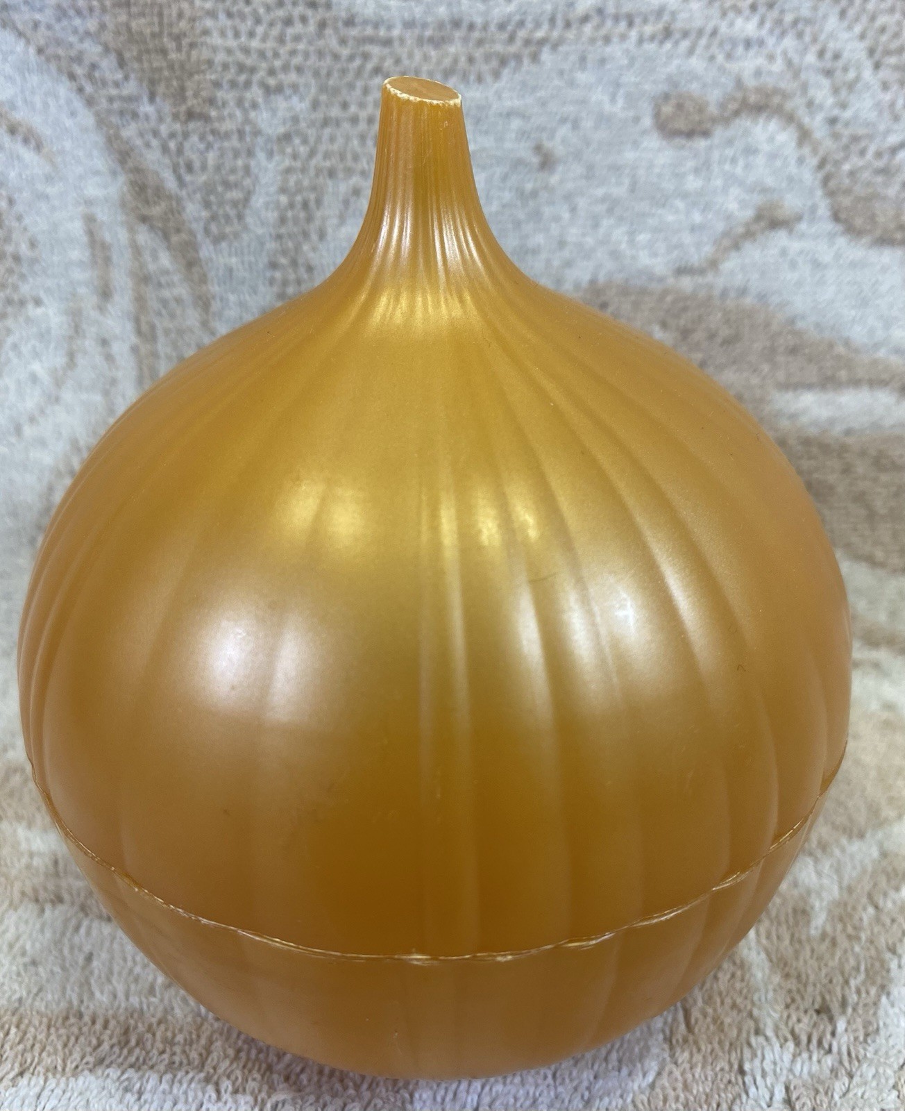 Vintage 1990s Hutzler Onion Shape Saver 59 Keeper Storage Container Hard Plastic