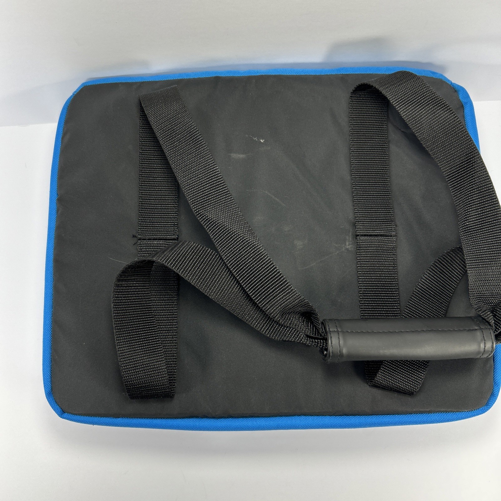 Pyrex Portables The Way To Go Bag Blue Bag With Heating Pack For Casseroles