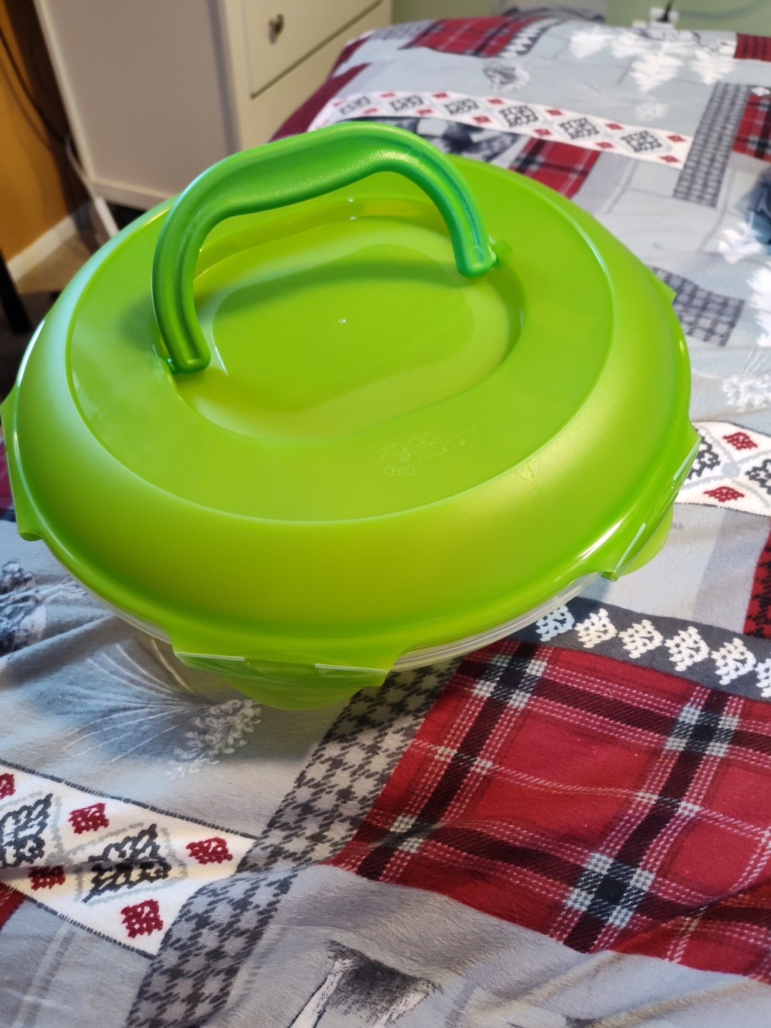 Lock N Lock Divided Round Container Fruit And Veggie Condiment Food Storage Tray