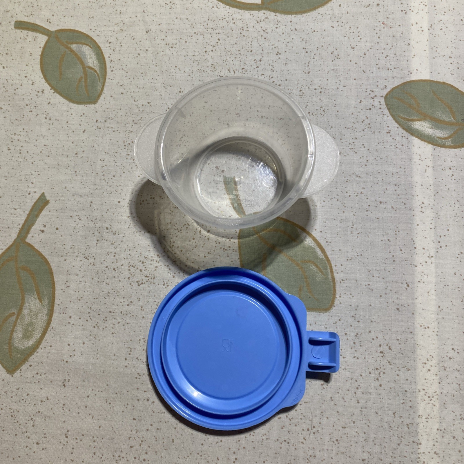 Vintage Anchor Hocking 1/2 Cup Plastic Food & Craft Storage Blue Circle