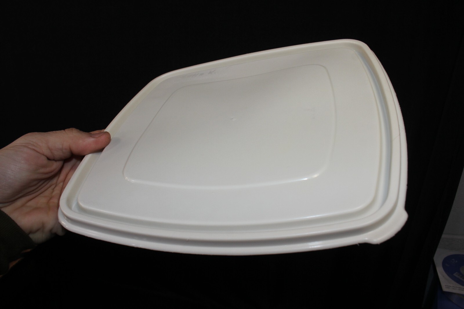 Vintage Rubbermaid Servin Saver #4 Square Lid 0015 Replacement Snap Cover 10.25″