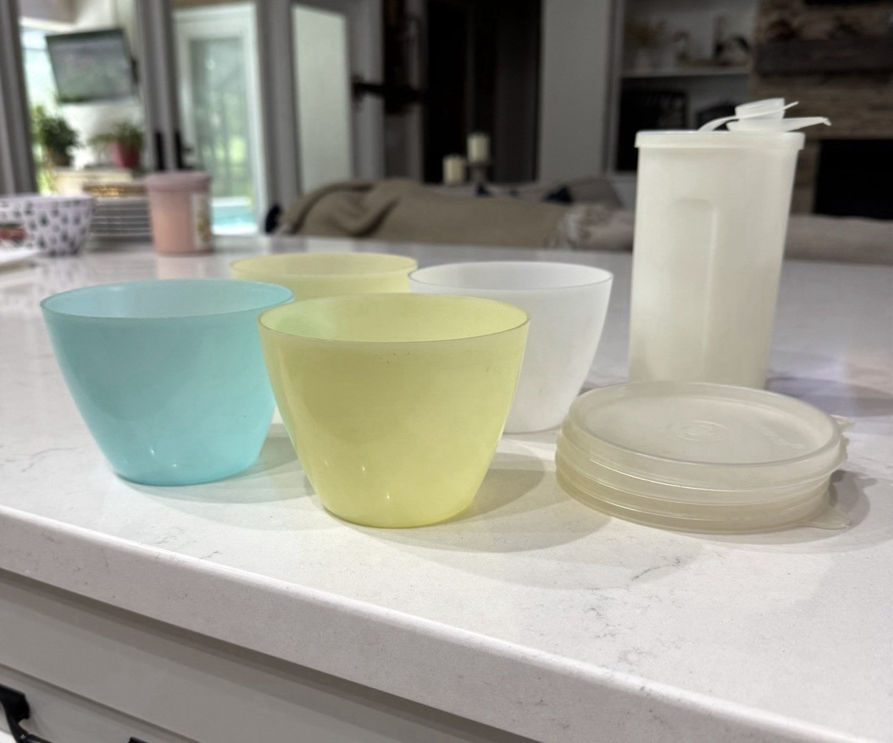 Vintage Pastel Tupperware storage cups w/lids & shaker cup