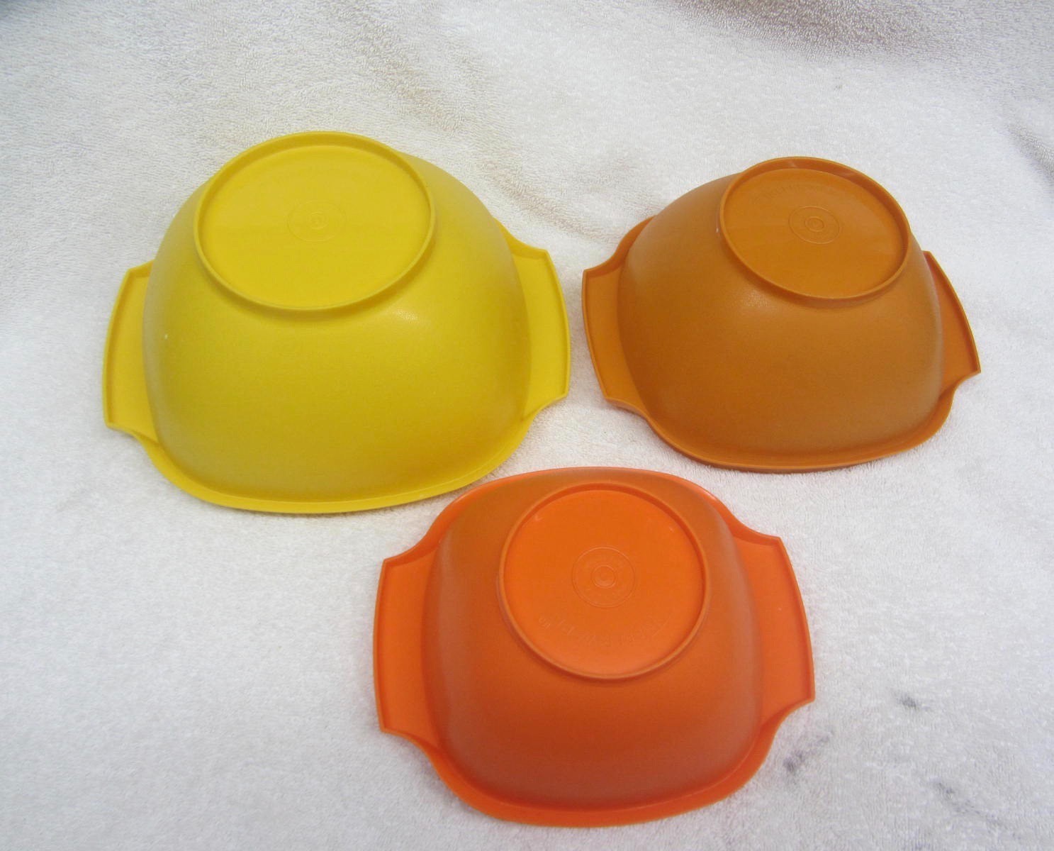 Vintage Tupperware #836 #838 #840 Servalier Square Nesting Bowls Sunburst Lids