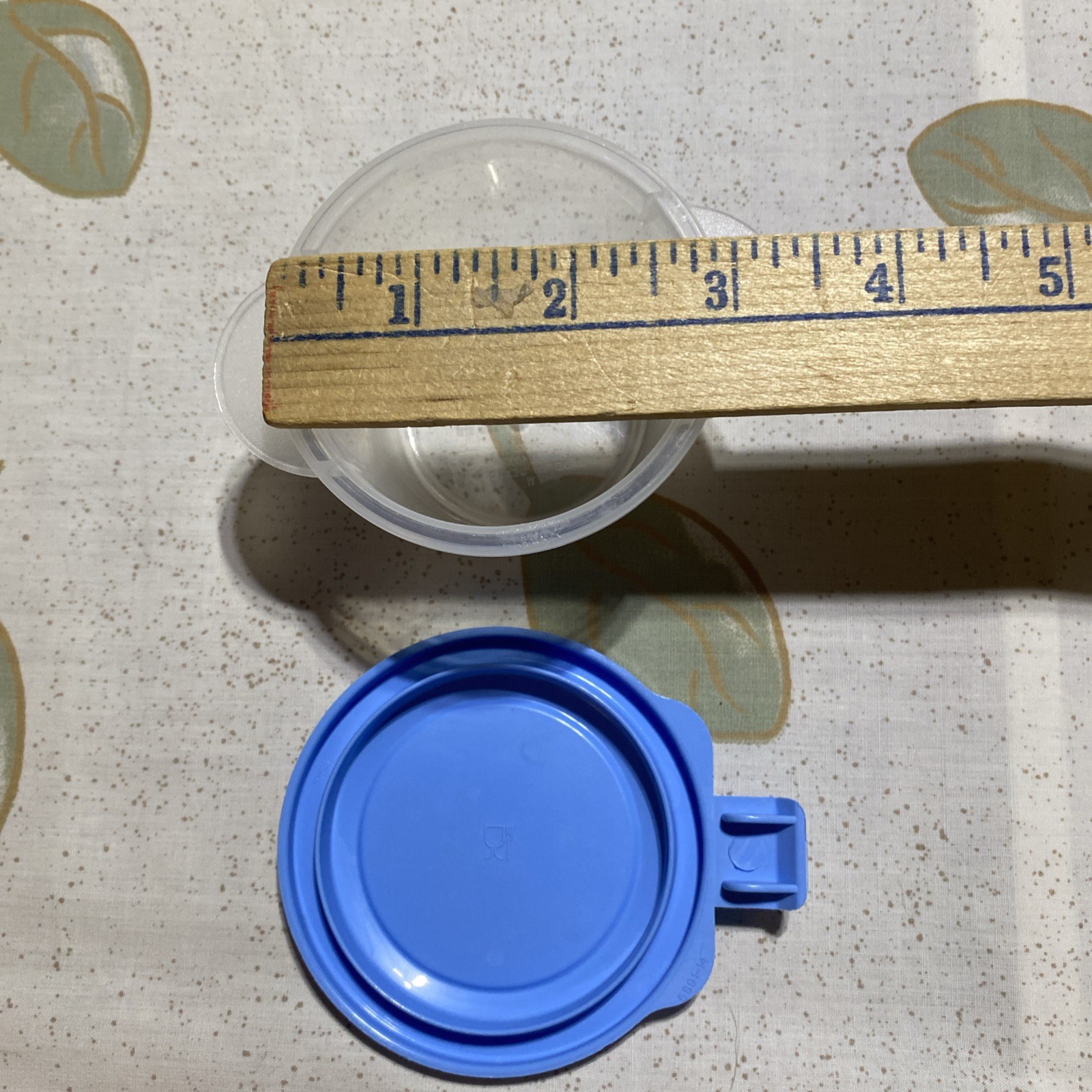 Vintage Anchor Hocking 1/2 Cup Plastic Food & Craft Storage Blue Circle
