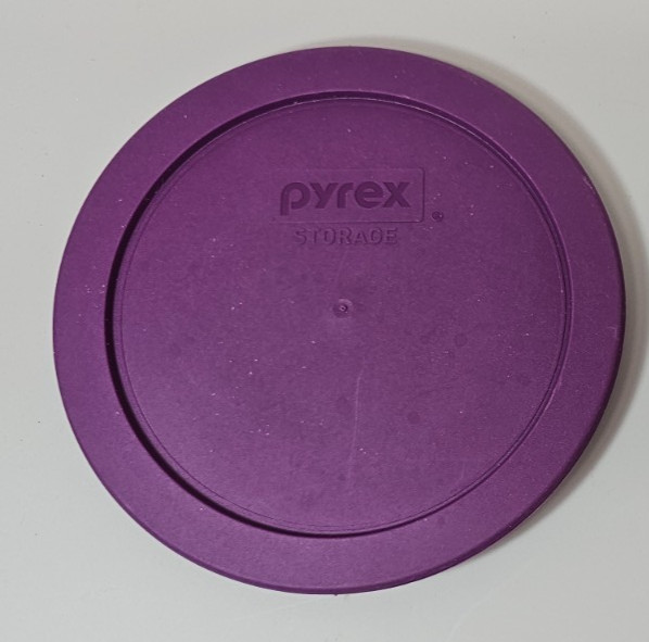 Pyrex Purple Plastic Replacement Lids 7201, 7401 Lot of 2