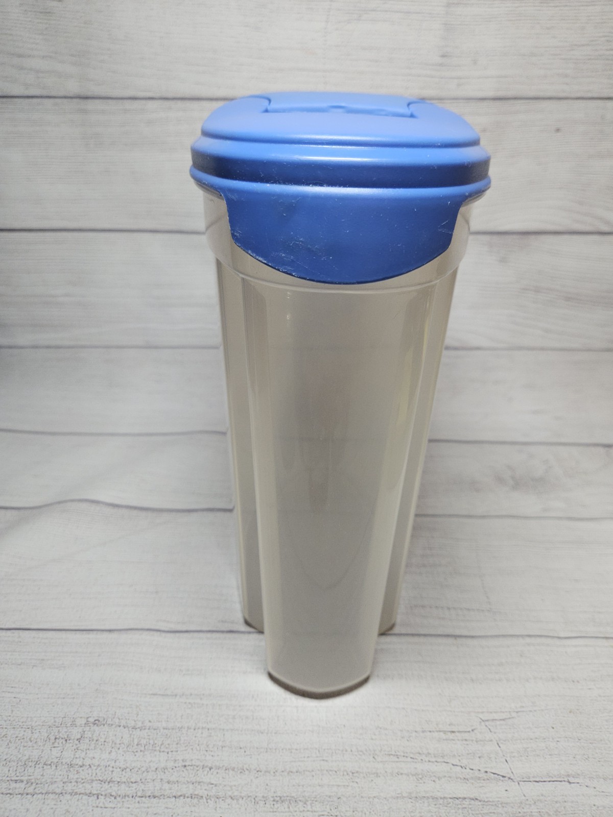 Vtg Rubbermaid Servin Saver Cereal Storage Container 1.5 Gallon BLUE w EZ Lid #5