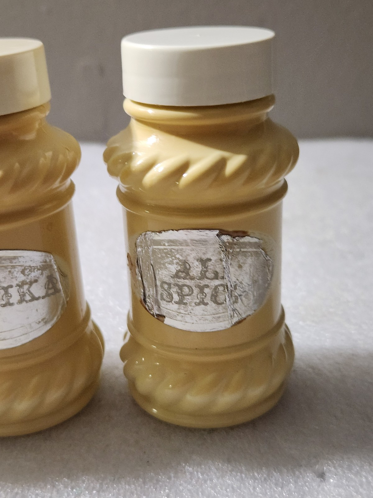 4 Vintage Plastic Kitchen Spices Bottles • Ginger – All Spice – Paprika – Blank