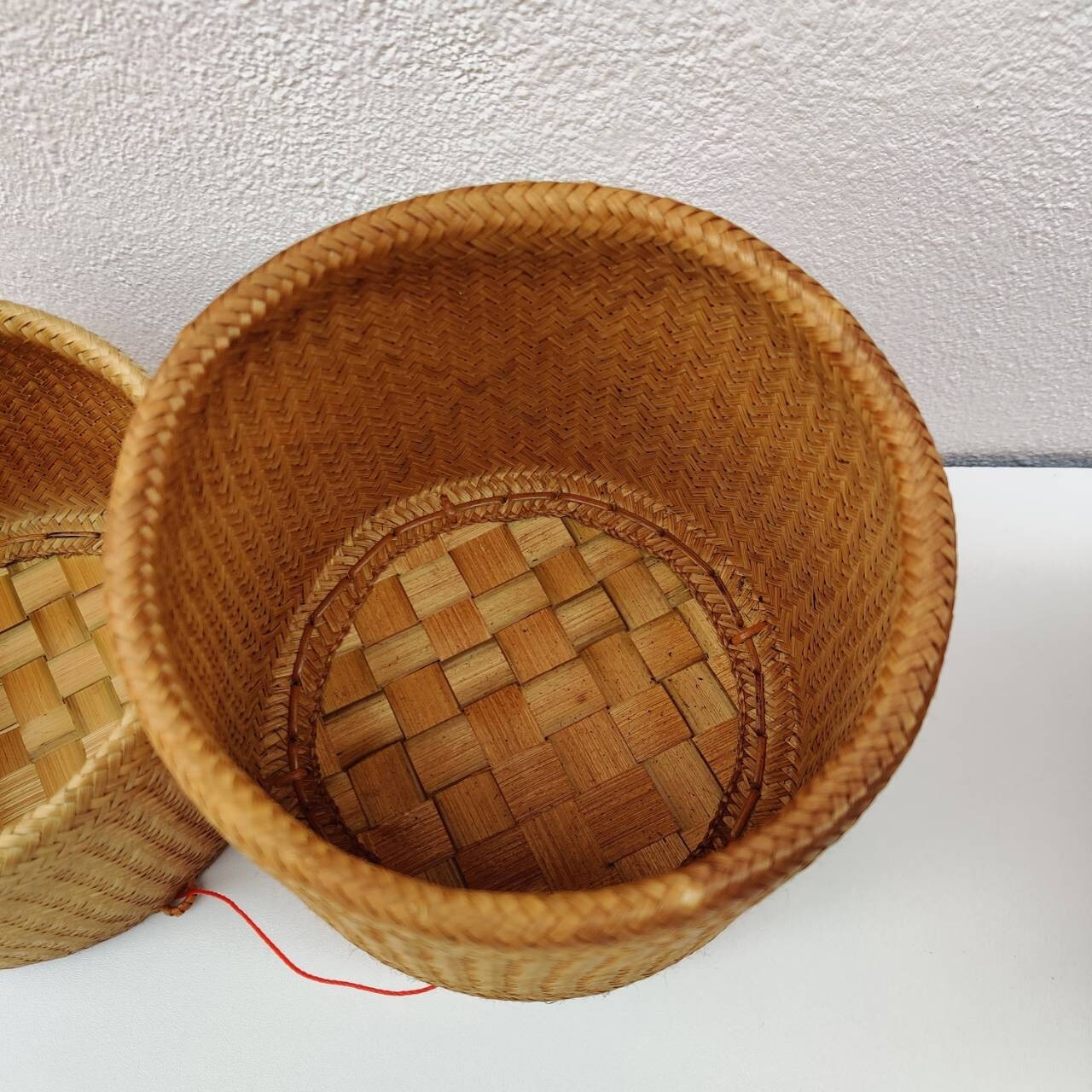 Sticky rice basket made from bamboo Comes with a cloth to put the sticky rice in