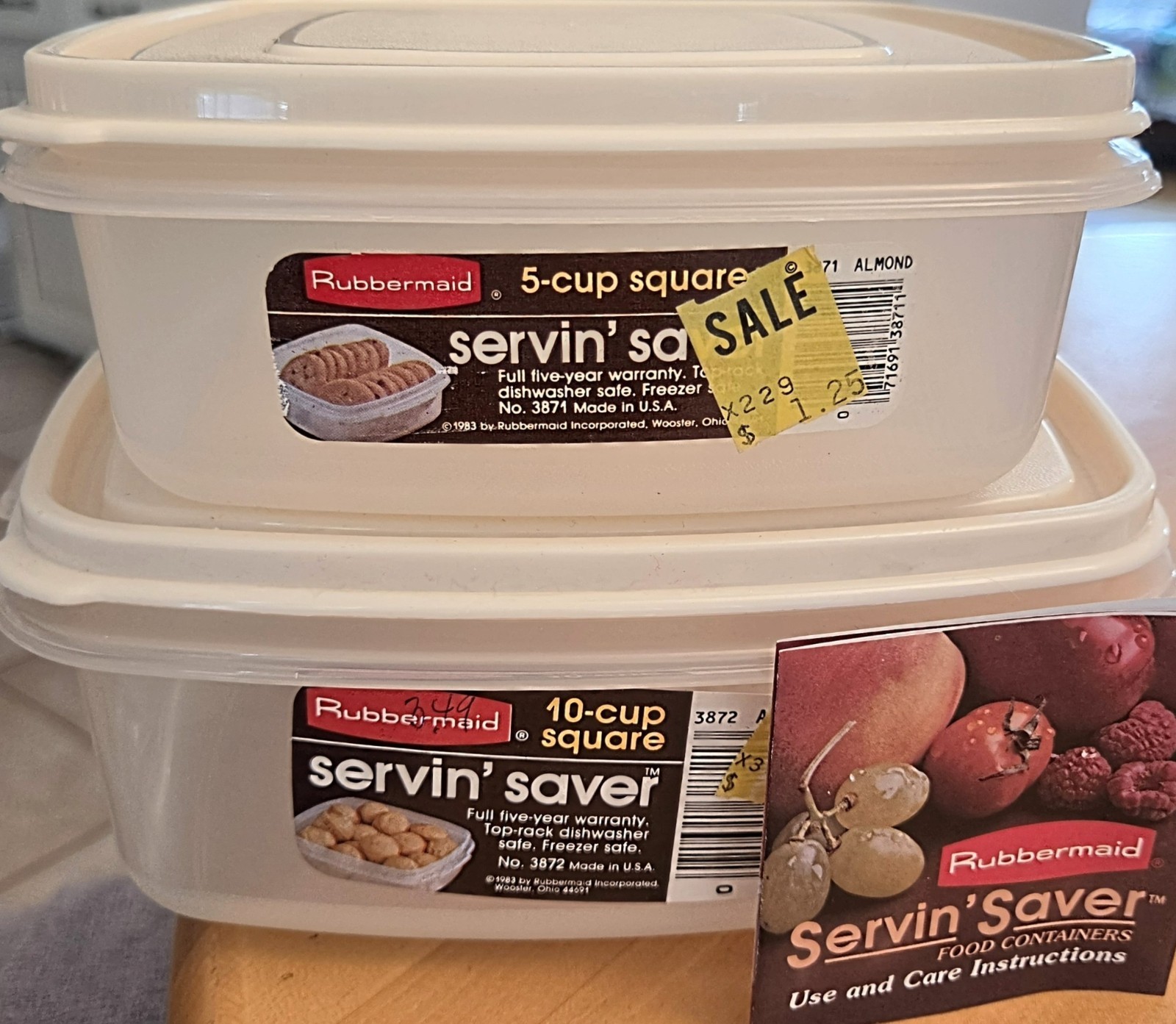 Rubbermaid 1983 NOS Vintage NEW Servin Saver Storage Containers 5 &10 Cup Almond