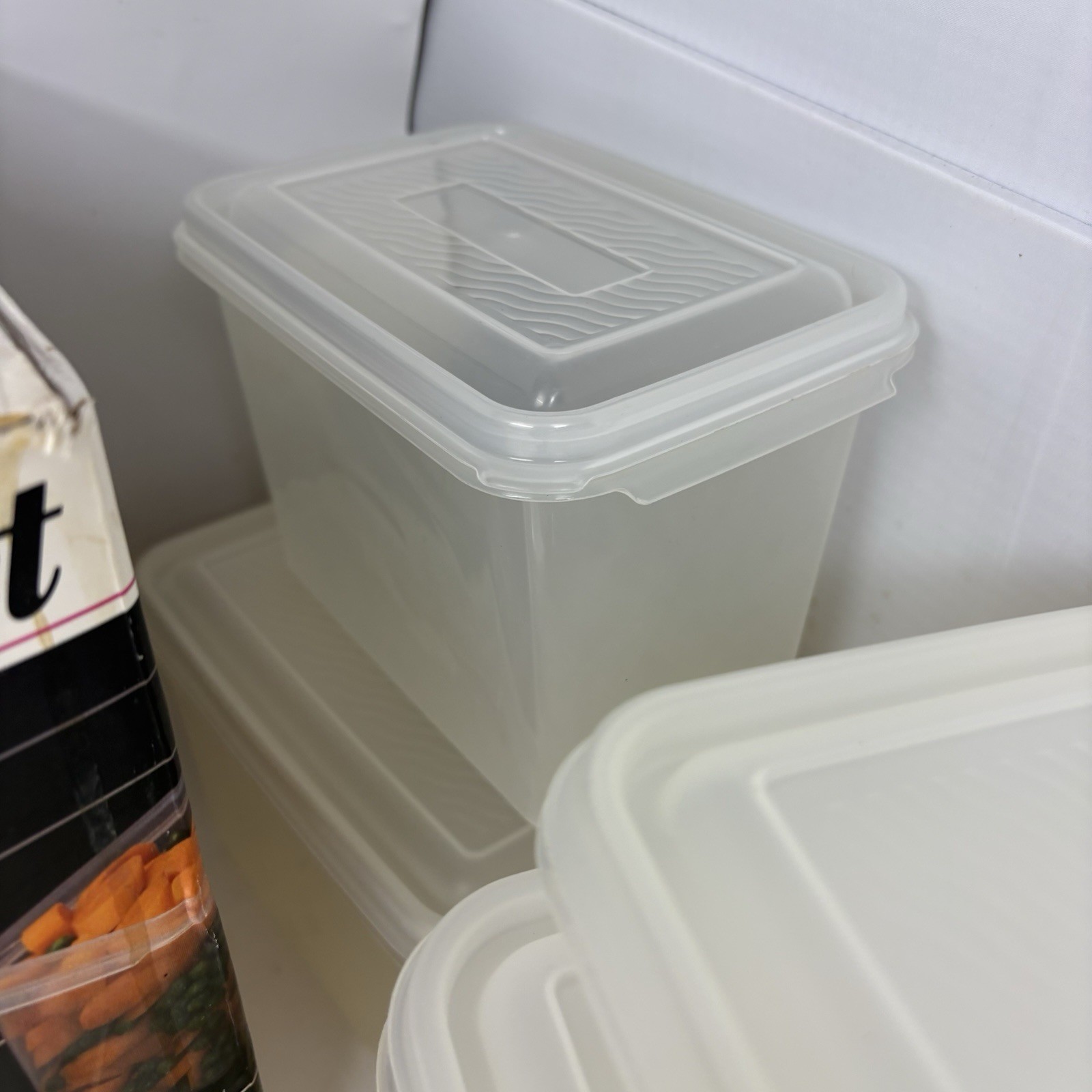 Vintage Tucker Serve & Store 32 Pc Food Container Set – Missing 2 Pieces