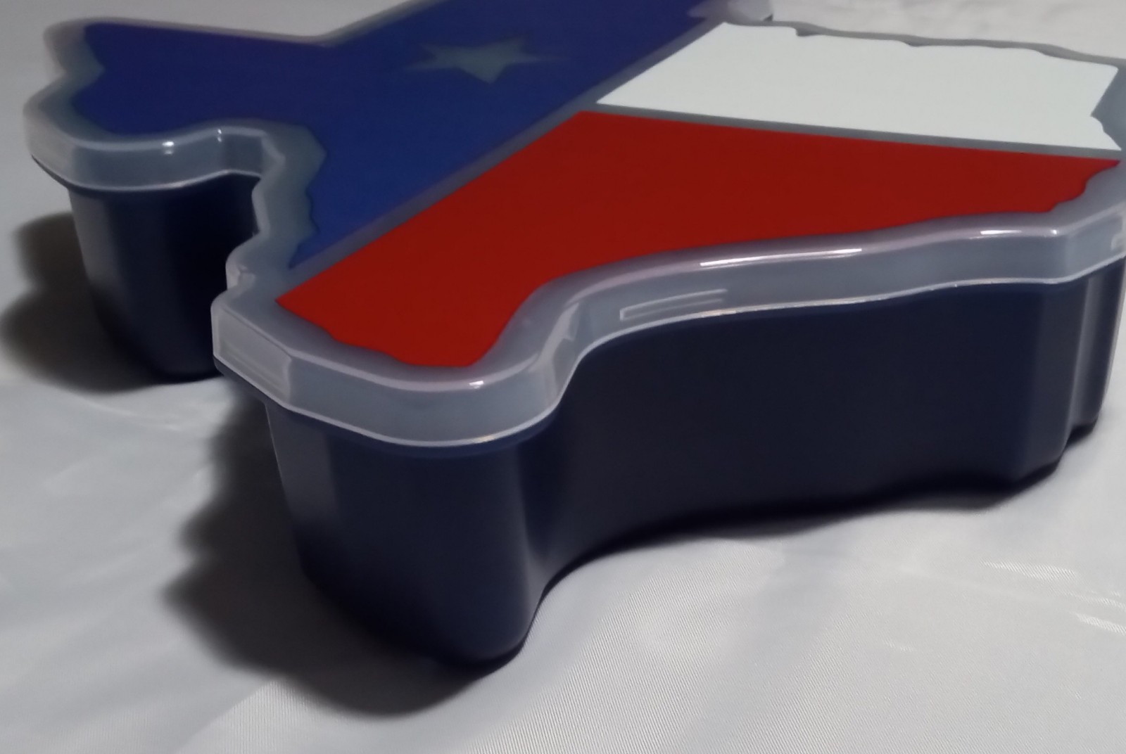 NEW (Open Box) CWC Plastic Snack Box Lone Star State TEXAS Shape 12″ x 12″ Party