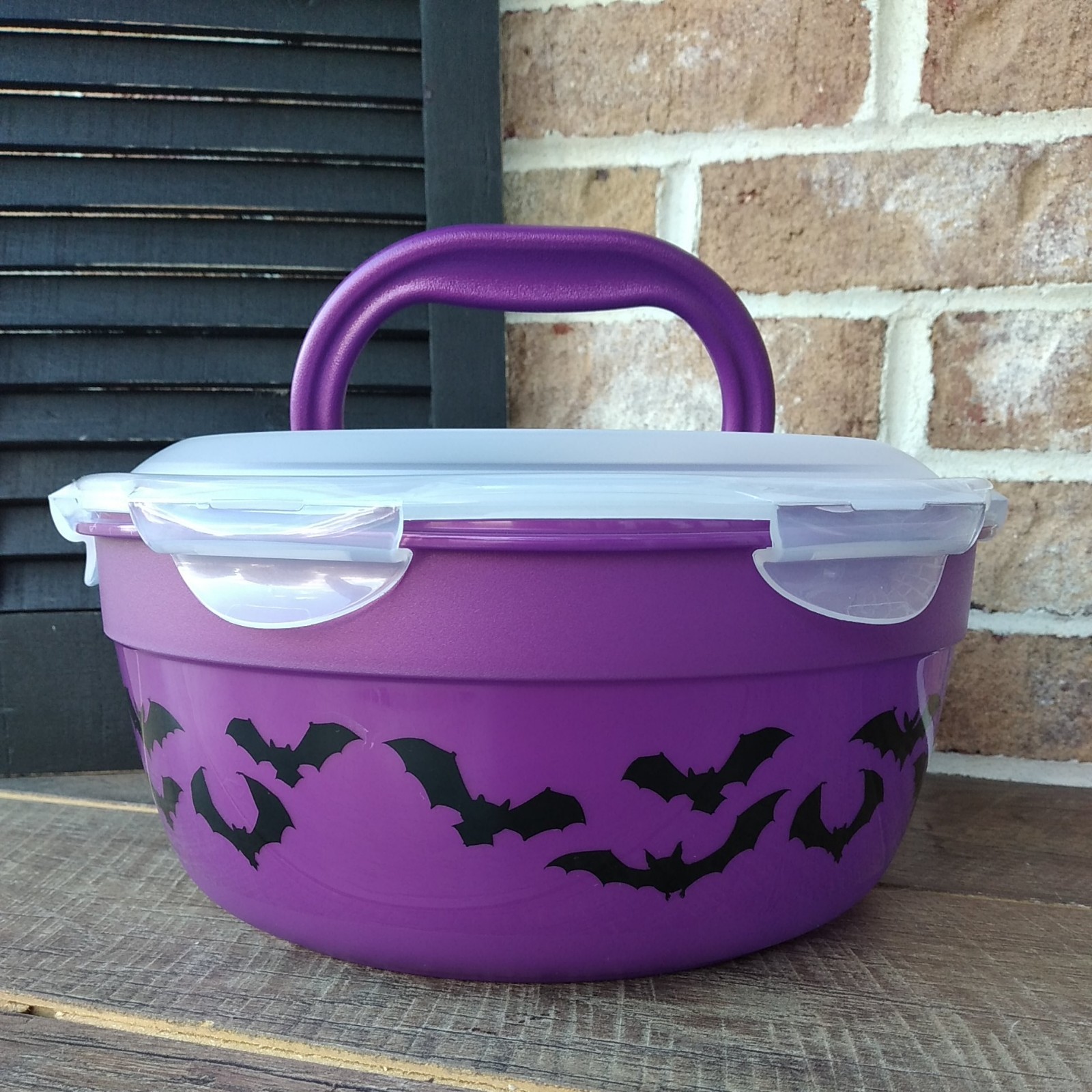 Lock n Lock Food Storage Container Lg Bowl w handle & Halloween Black Bats Print