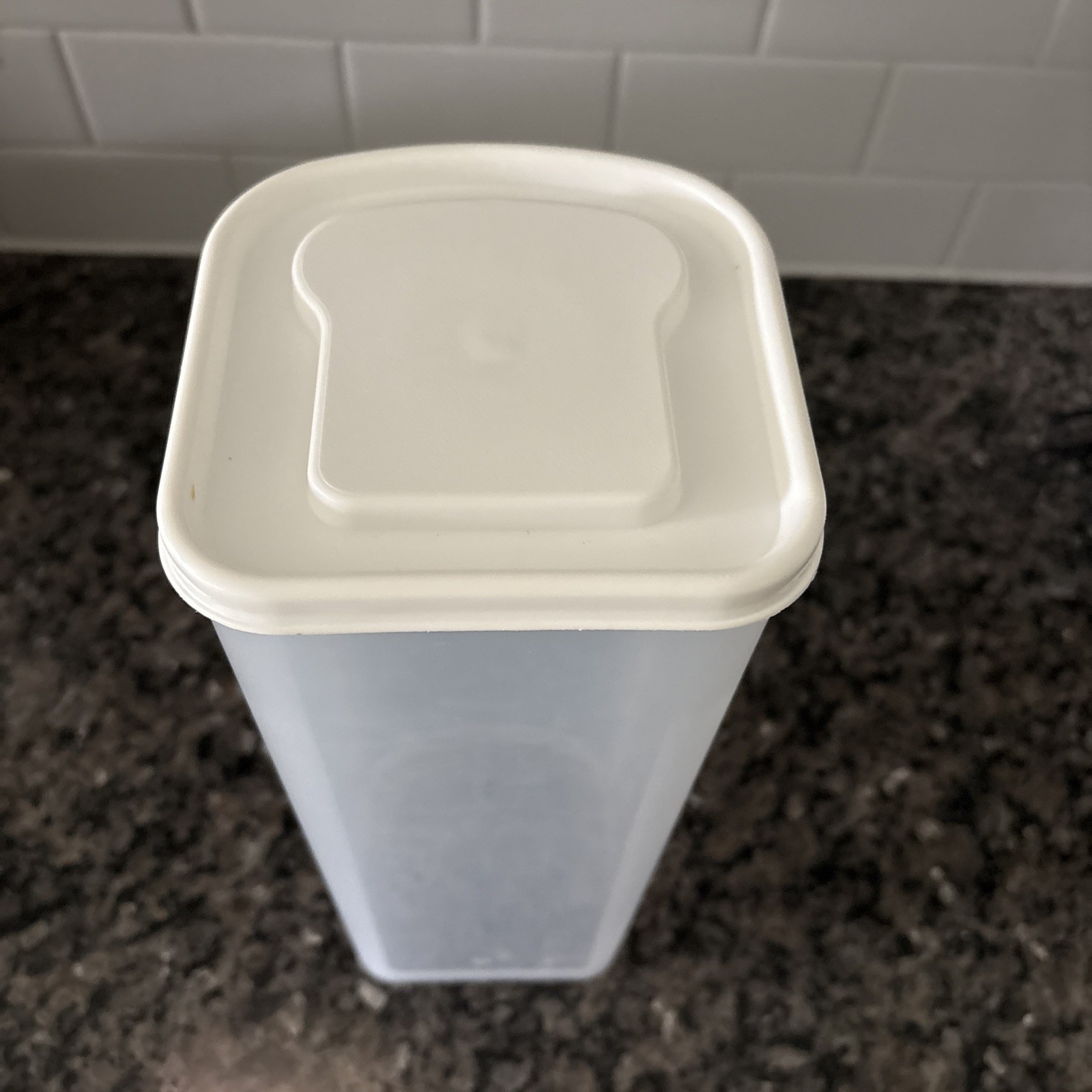 Bread Storage Keeper Plastic Container Clear Design W/ Lid Freshness Preserver