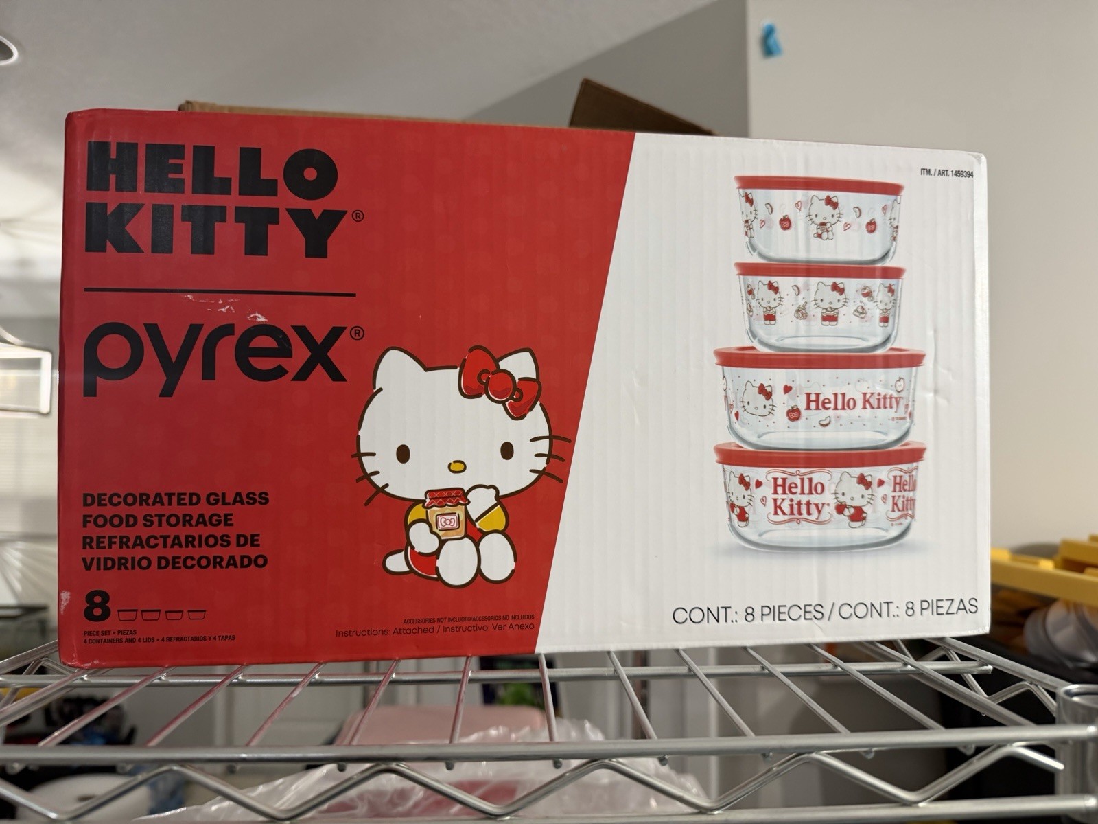 Pyrex 8-piece Hello Kitty Decorated Food Storage Set