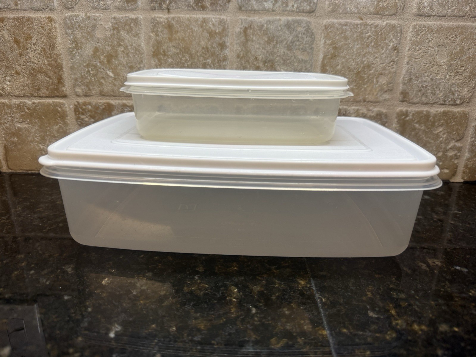 Vintage Rubbermaid Servin Saver 7 & 11 Rectangle 17 Cup & 24 OZ Sheer White Lid