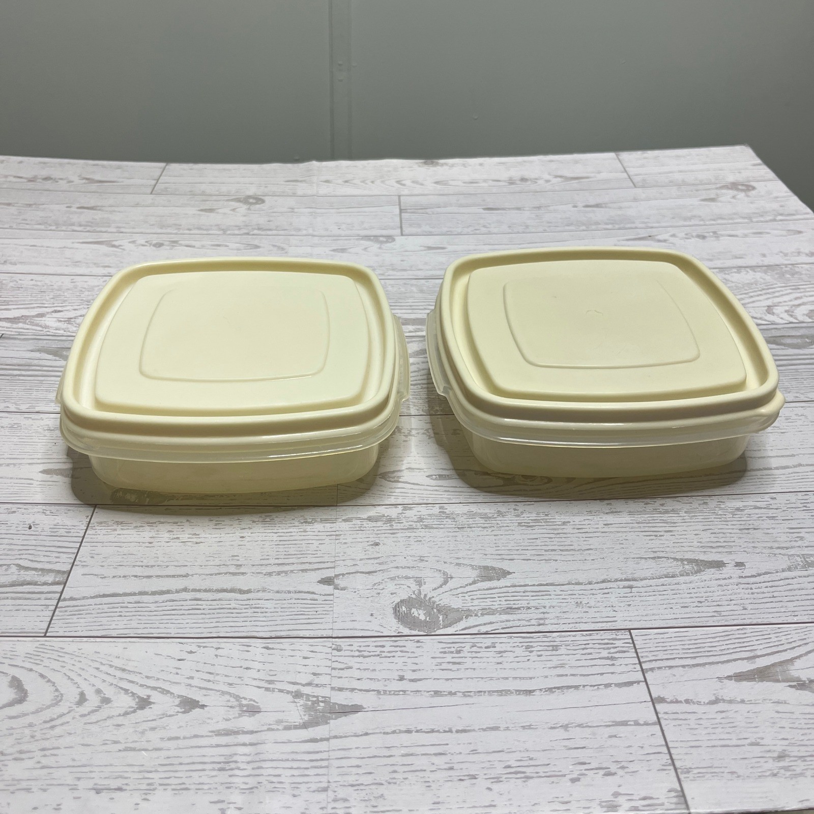 Rubbermaid Servin Saver 2 Cup 470ml Food Storage Containers Cream Set of 2 0010
