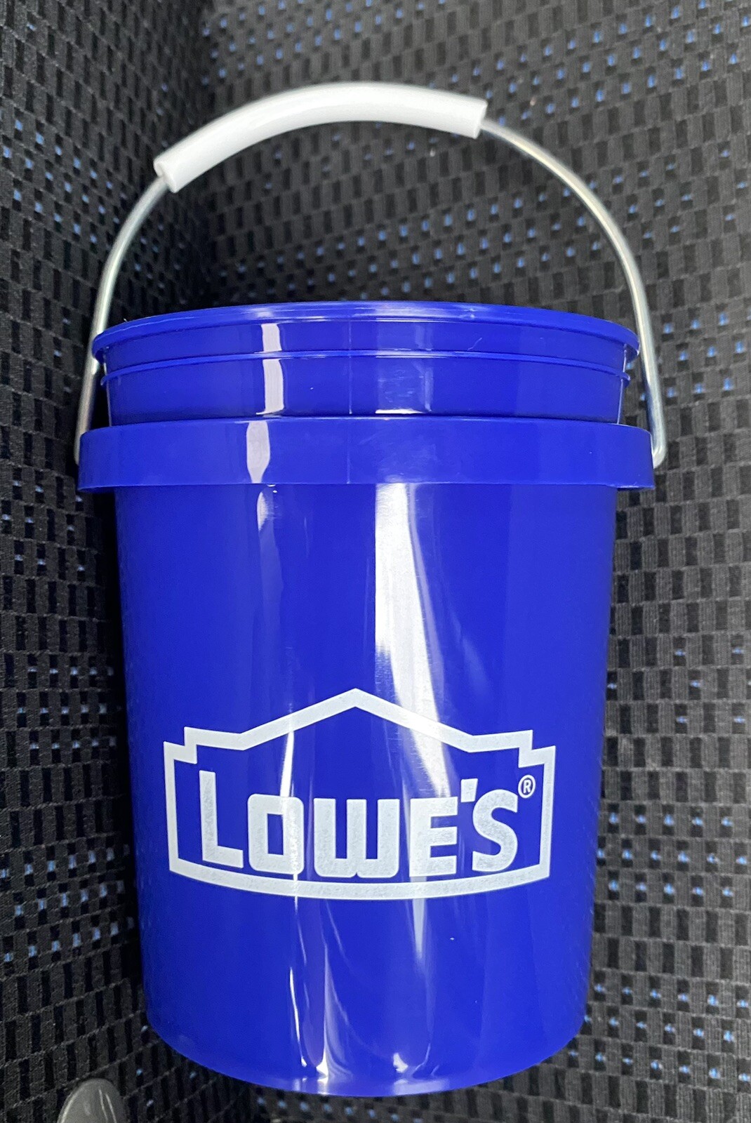 Lowe’s 0.5-Quart BPA-Free Food-grade Paint Mini Bucket Item #6270267