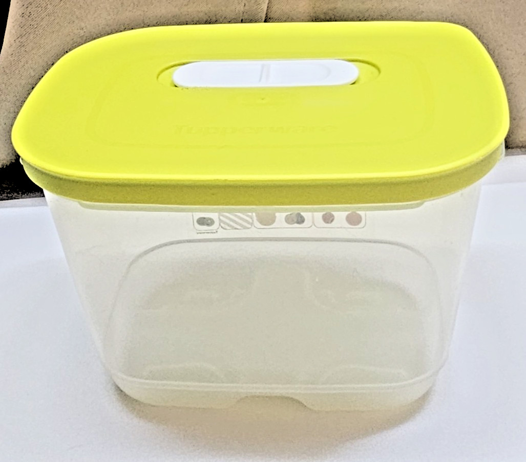 Tupperware 1.8L Rectangle Food Storage Bowl MPN 7286B-2 Air Vent Lid MPN 7287B-2