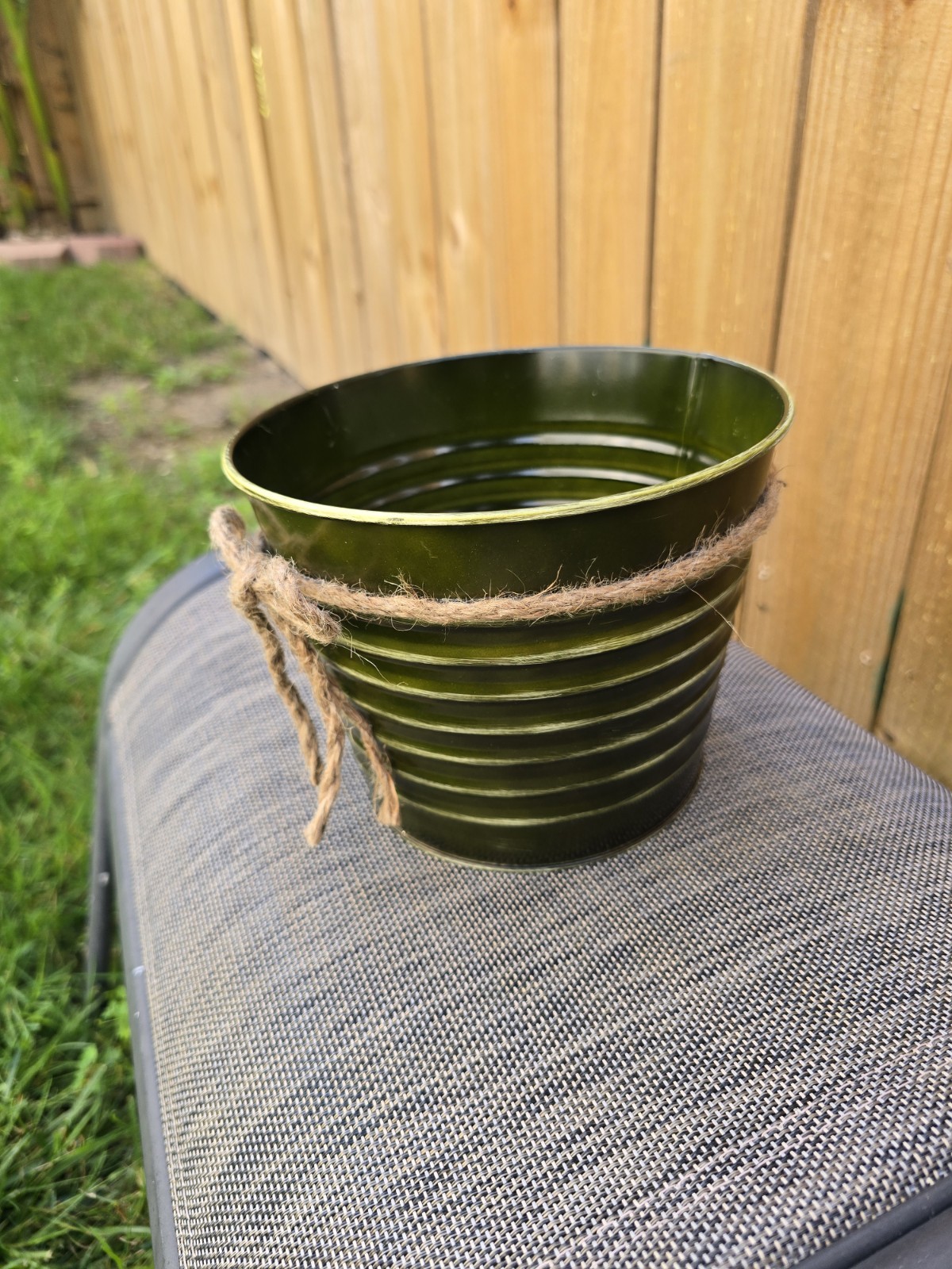 Fall Green Metal Container 7×5.5in