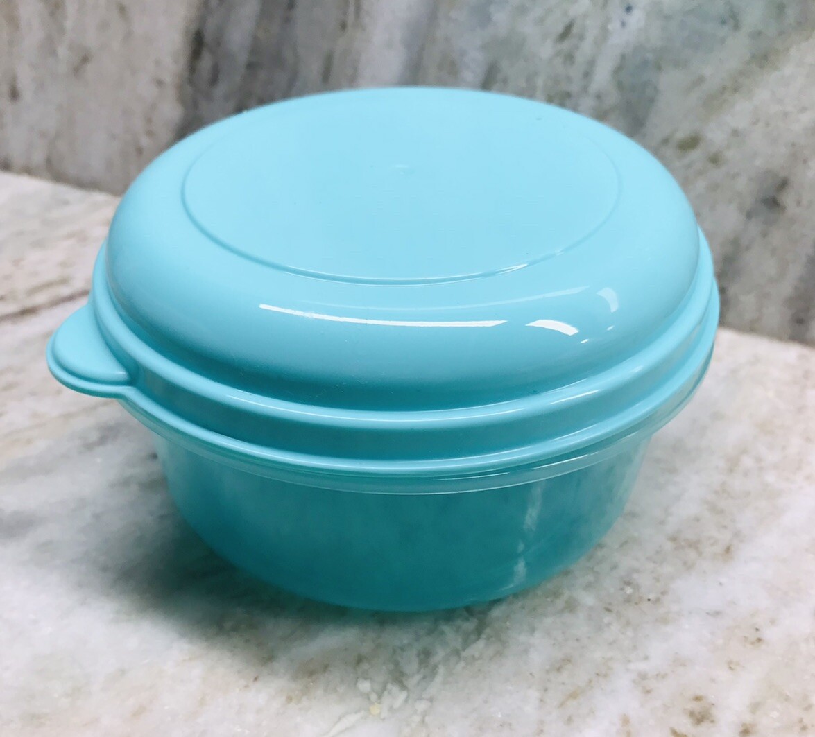 Sure Fresh Small Round 2.44Cup/19.5floz/Removable Ice Pack-Read Dir. Before Use