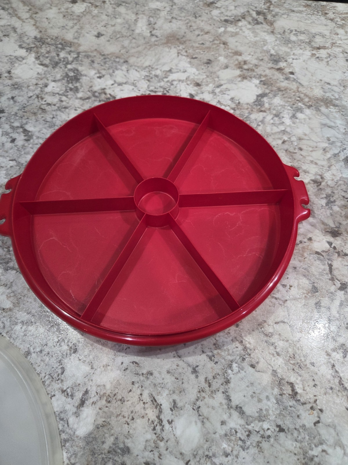 Tupperware Paprika Divided Serving Tray 405-1 with Shear Lid 224-11 Cottagecore