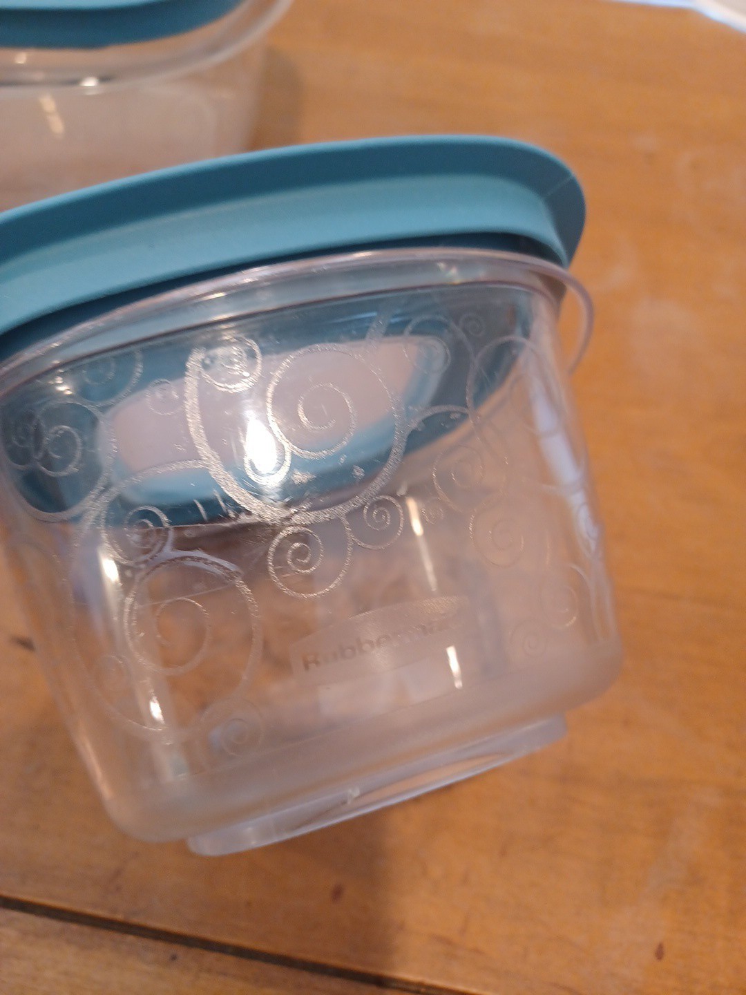 4 Rubbermaid Premier Swirl Food Storage Containers Lids 5c, 2c, 1.25c Teal Blue