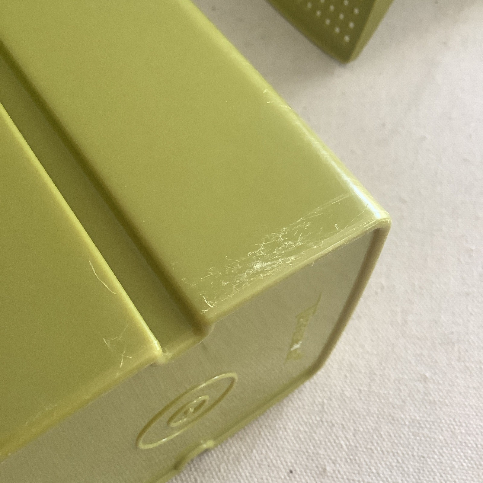 VTG Tupperware Avocado Green Clear Lid Pickle Keeper 1330-1, 1331-2, 1332-8 USA