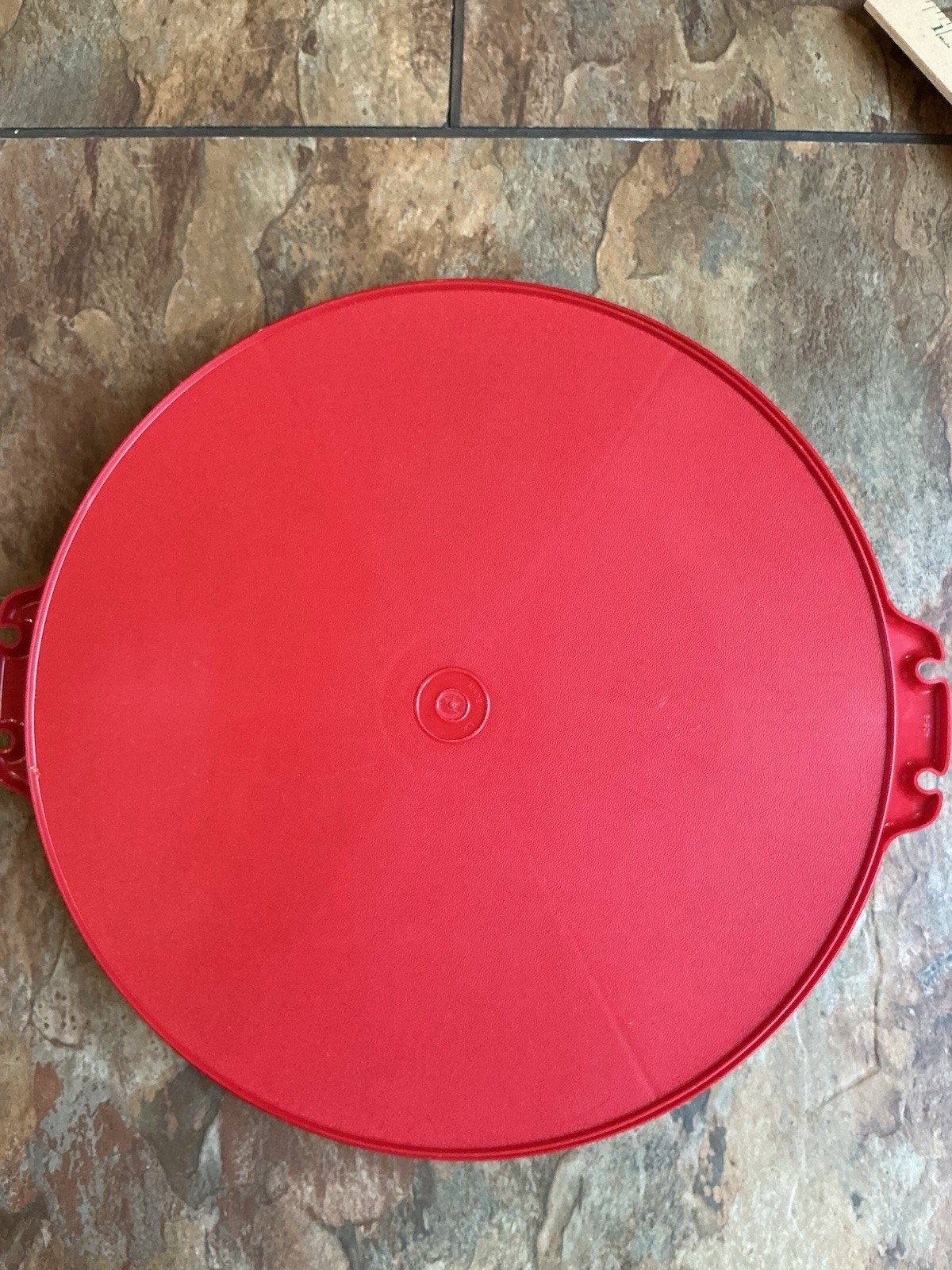 Tupperware Seal 2241 Round Divided Storage Container 3.5L Snap Lid 2pc Red