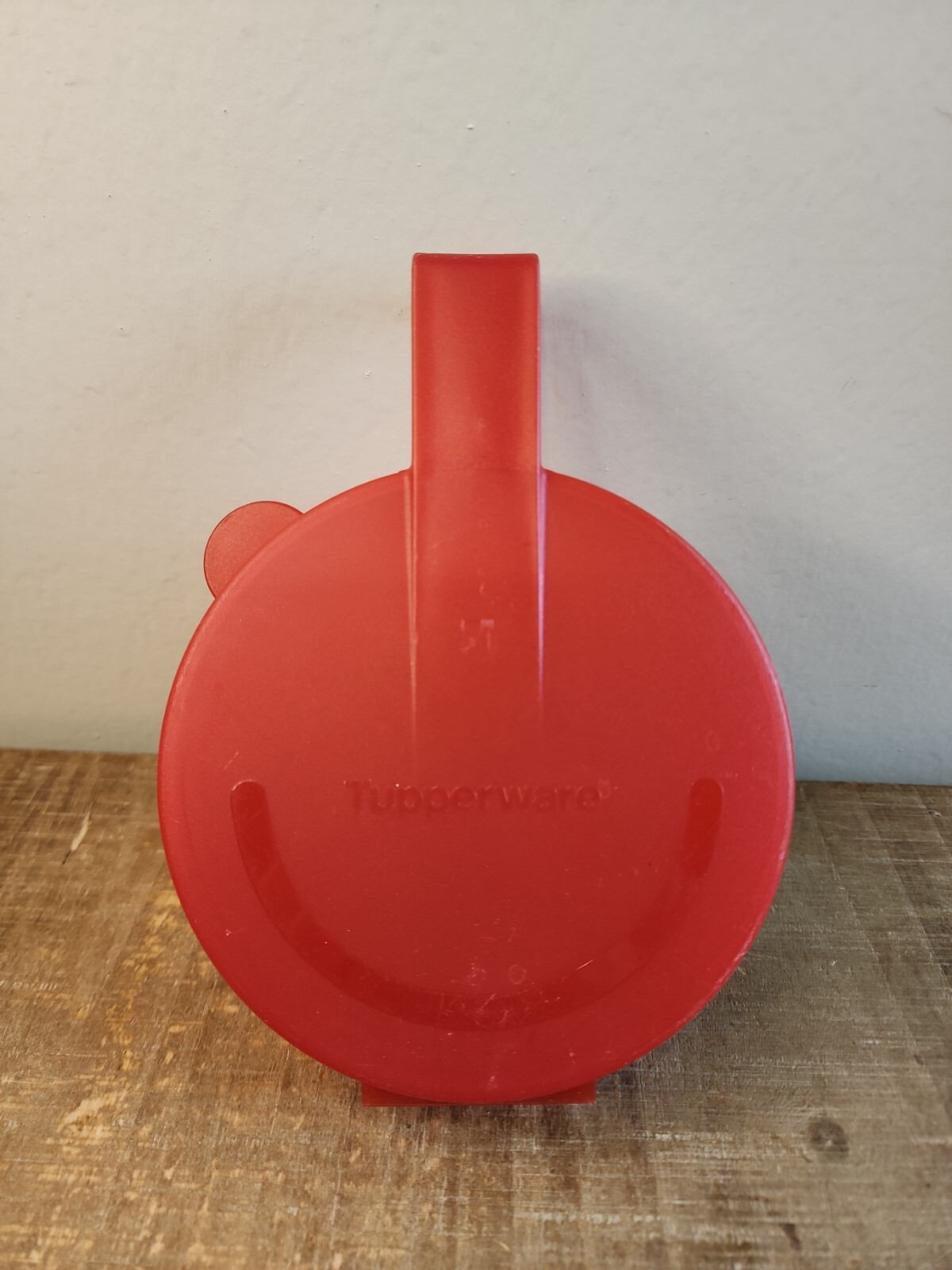 Tupperware Forget Me Not Onion tomato vegetables Keeper in red