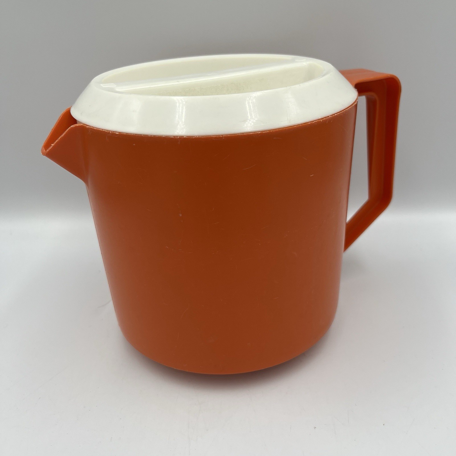 Vintage Orange Rubbermaid 1 1/2 Quart Pitcher White Top #2745 Nostalgic Summer