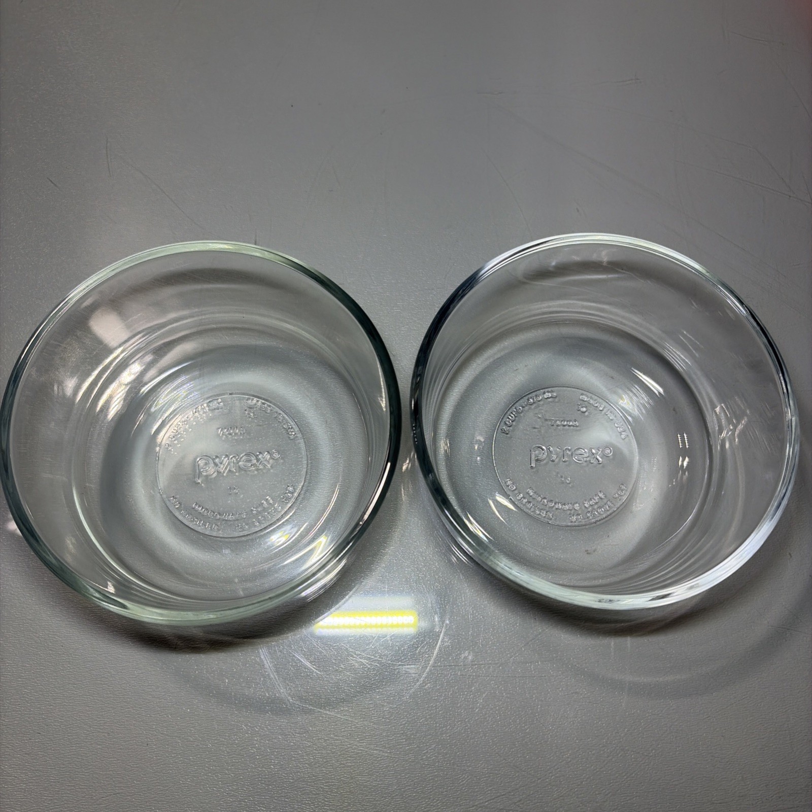 Vintage Pyrex 7200-A 2 Cup Clear Glass Bowls Set of 2 w/ 1 Lid