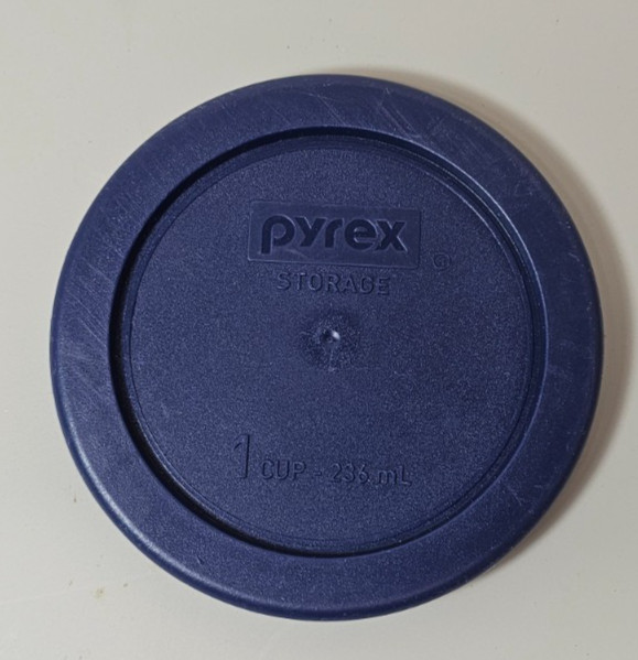 Pyrex Plastic Replacement Dark Blue Lids 7201, 7401, 7200, 7202 Lot of 5