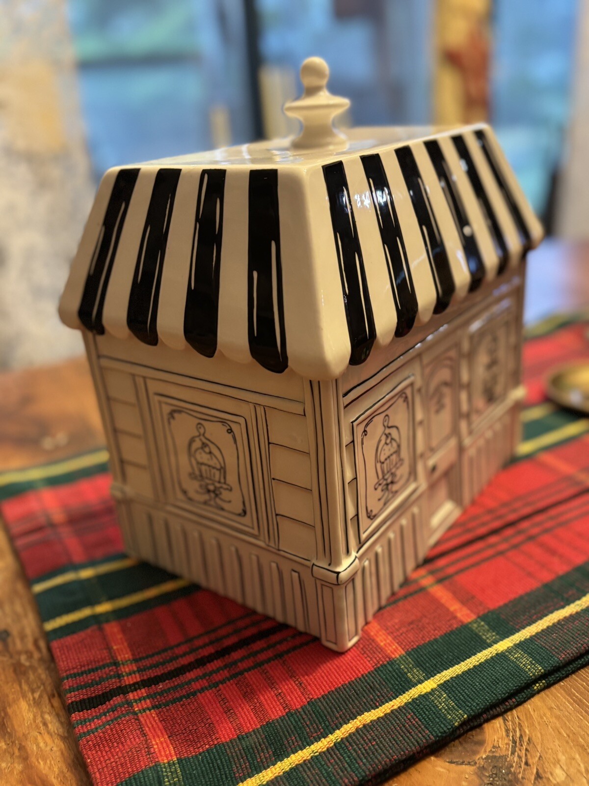 Bath & Body Works 2014 Sweet Shop Cookie Jar Black and White Excellent Condition