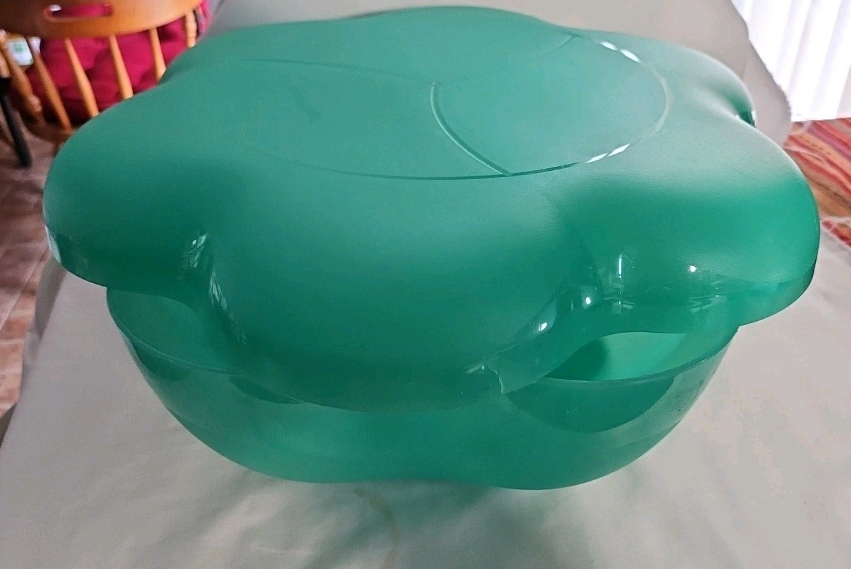 Tupperware Chip & Dip Bowl & Cover 5.6L Green Flower Shape 4624A Salad Bowl