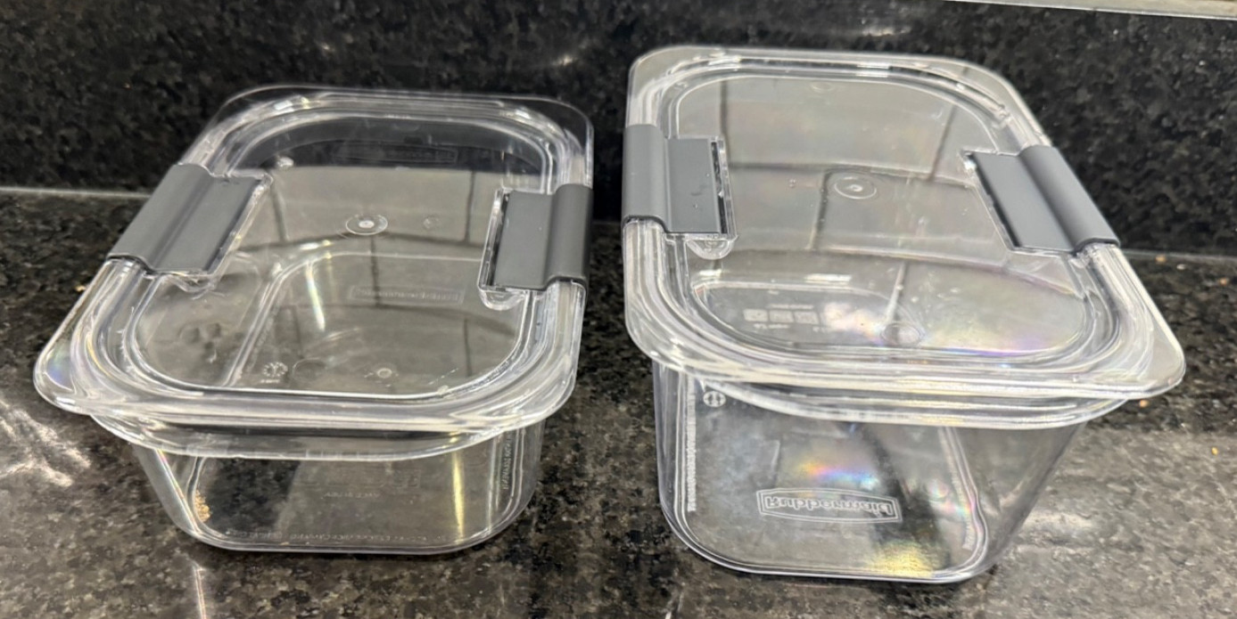 LOT OF 2 RUBBERMAID BRILLIANCE CONTAINERS!… 4.7 CUP & 3.2 CUP