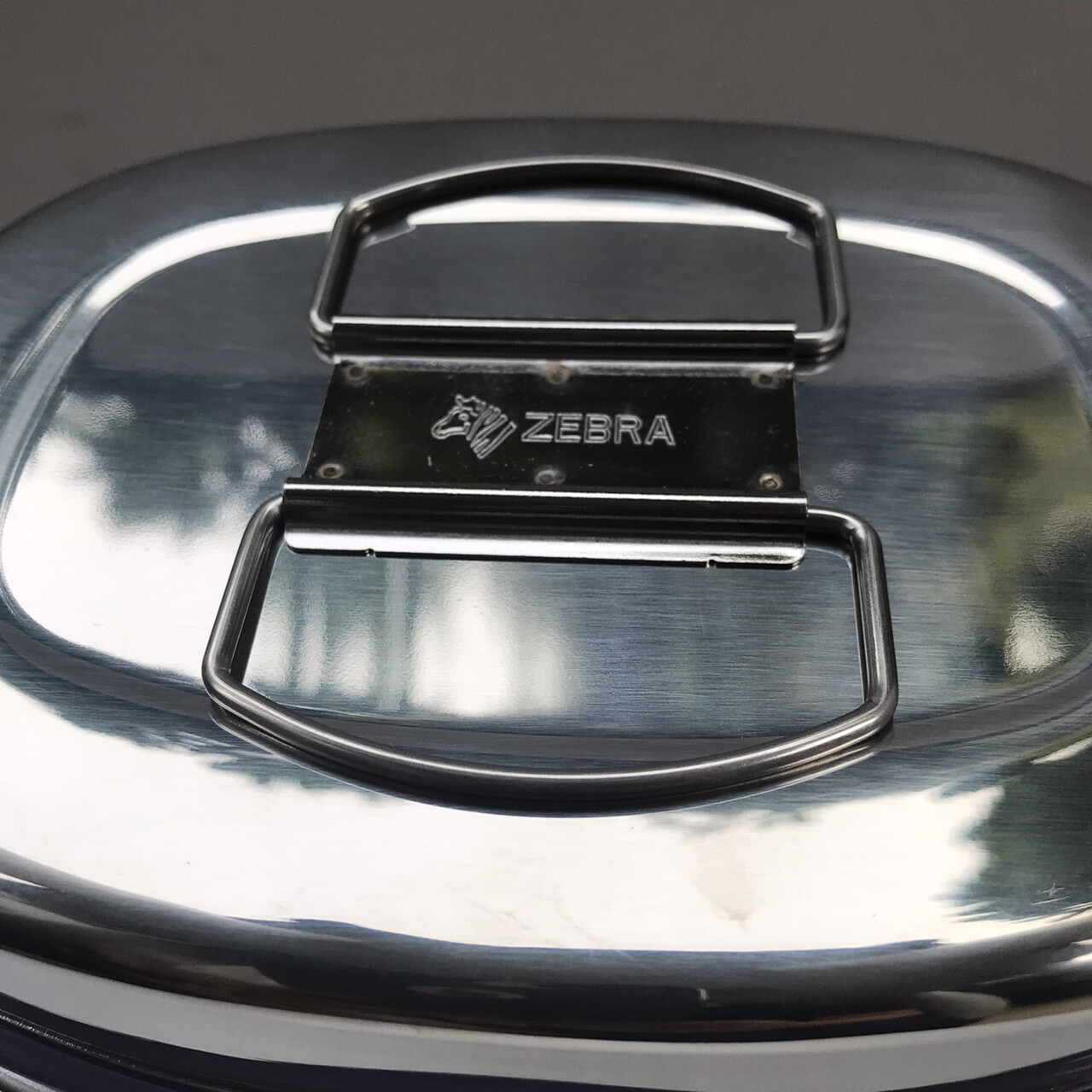 Thai Zebra Brand Oval Lunch Box Smart Lock Airtight Stainless 16 cm X 2 Stacks