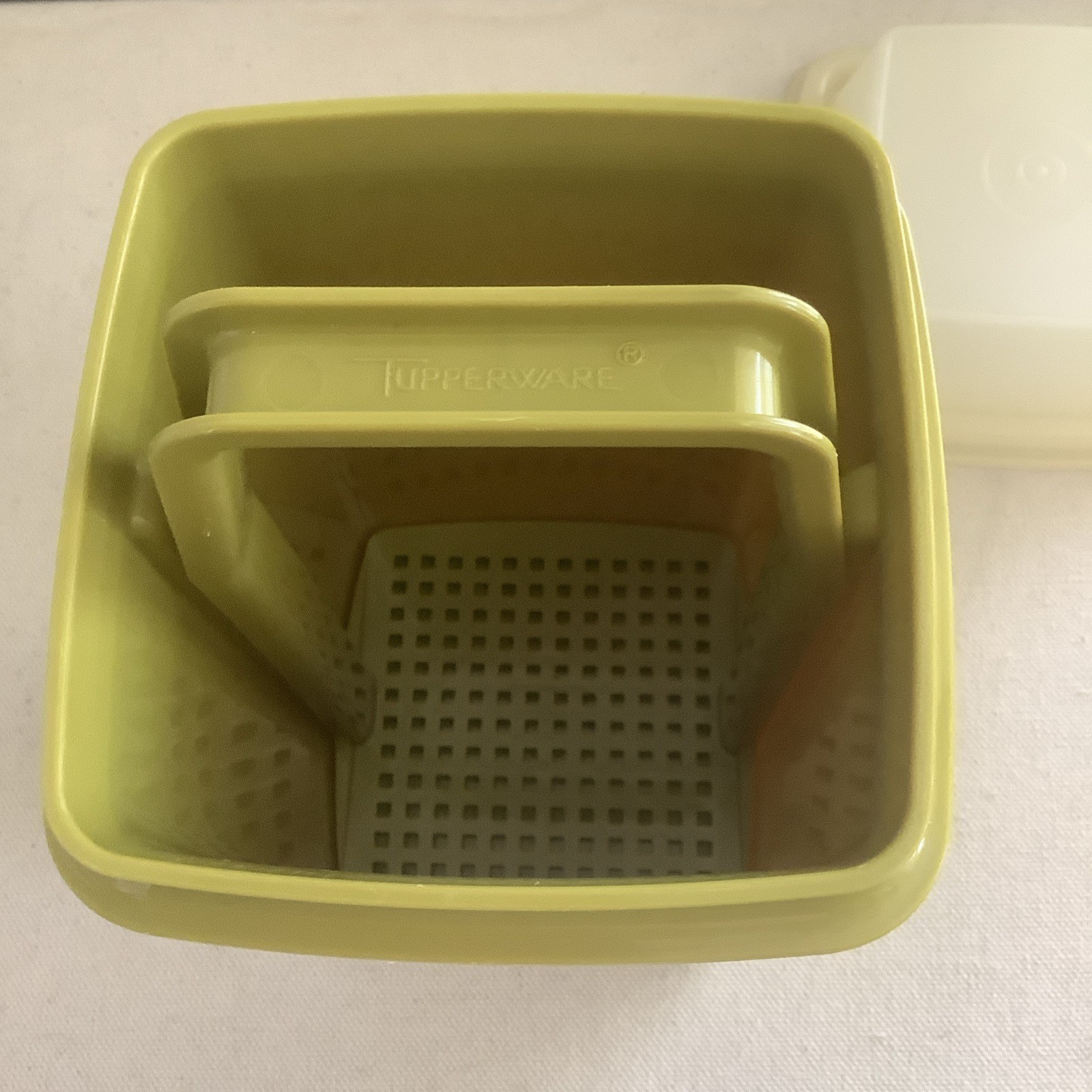VTG Tupperware Avocado Green Clear Lid Pickle Keeper 1330-1, 1331-2, 1332-8 USA