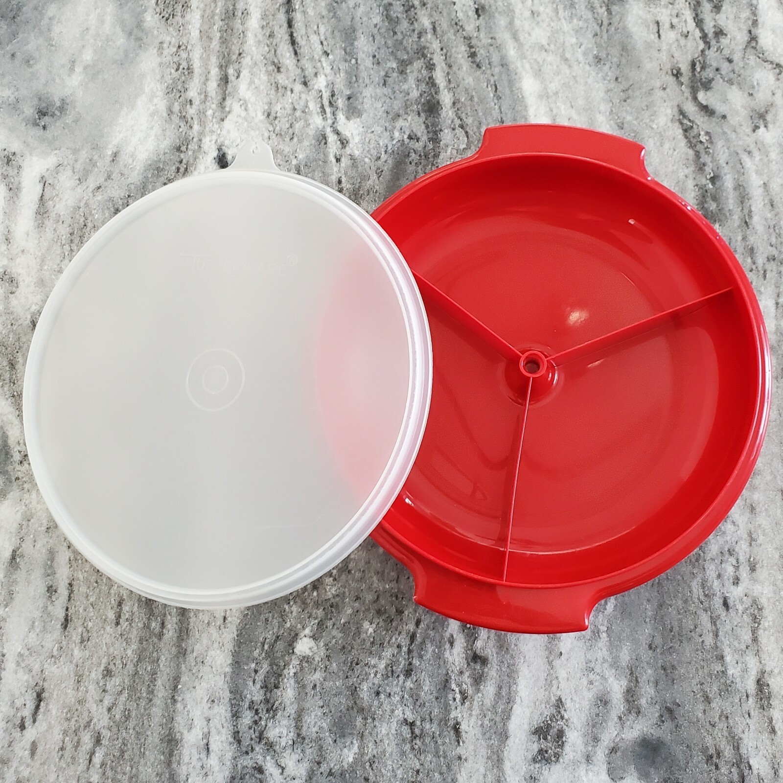 Tupperware Red Suzette Divided Serving Dish w/ Lid – NO Handle – AS IS #608
