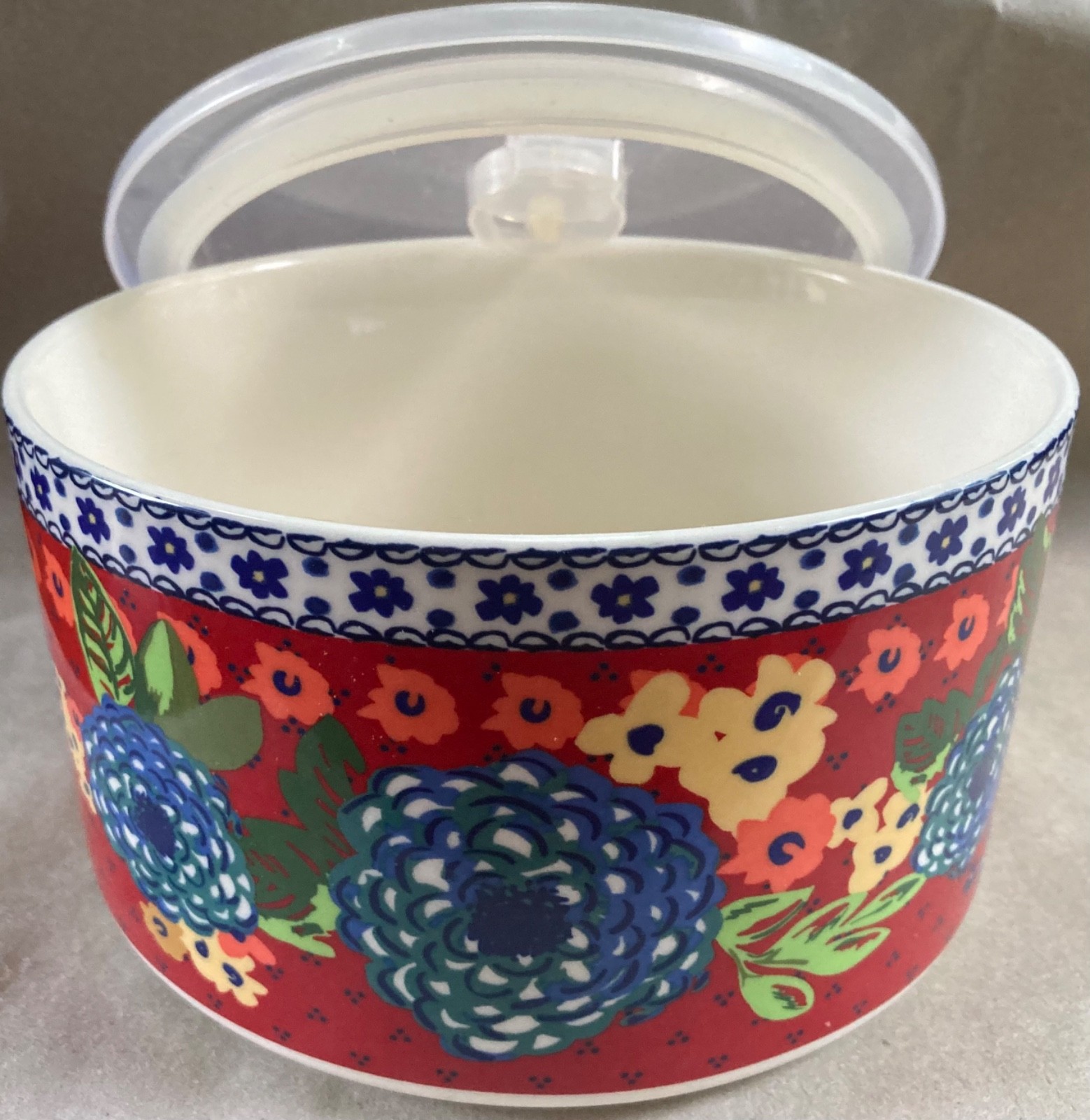 Pioneer Woman Dazzling Dahlias Large Stoneware Bowl with Vented Lid ~ Red Floral