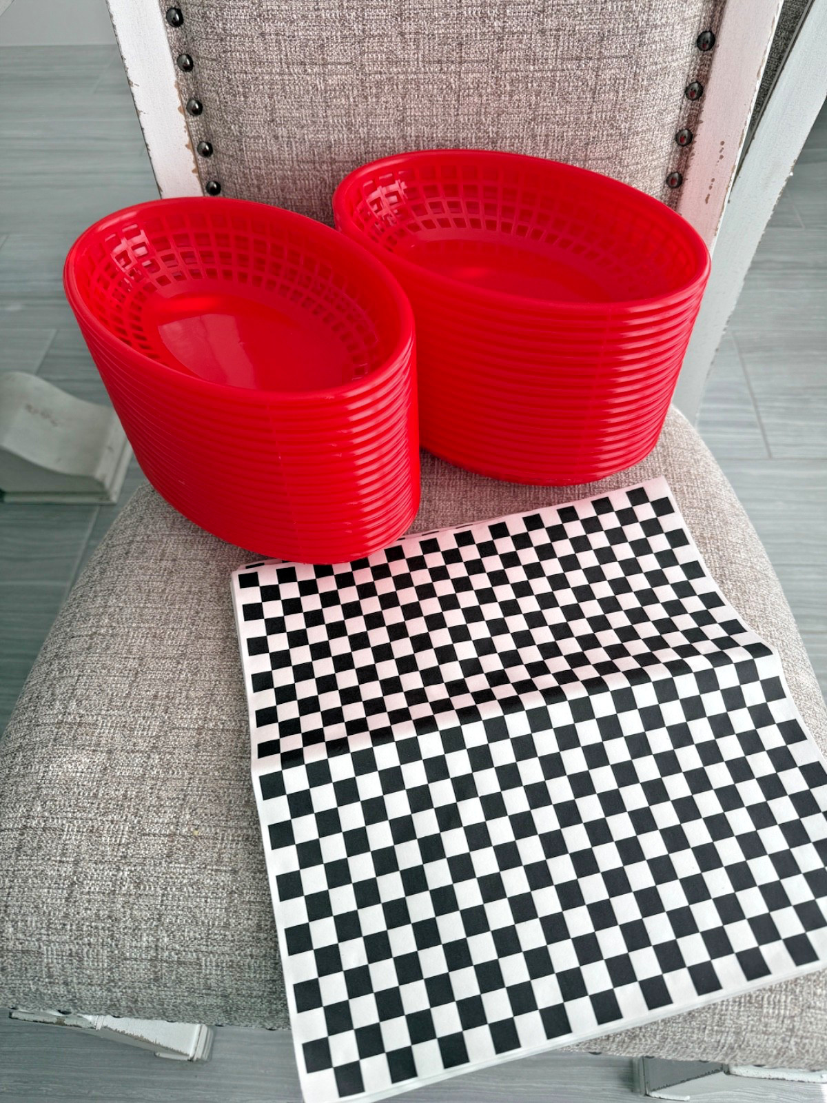 Set of 34 – New Star Food Service Red Oval Side Order Baskets w/127 Liners