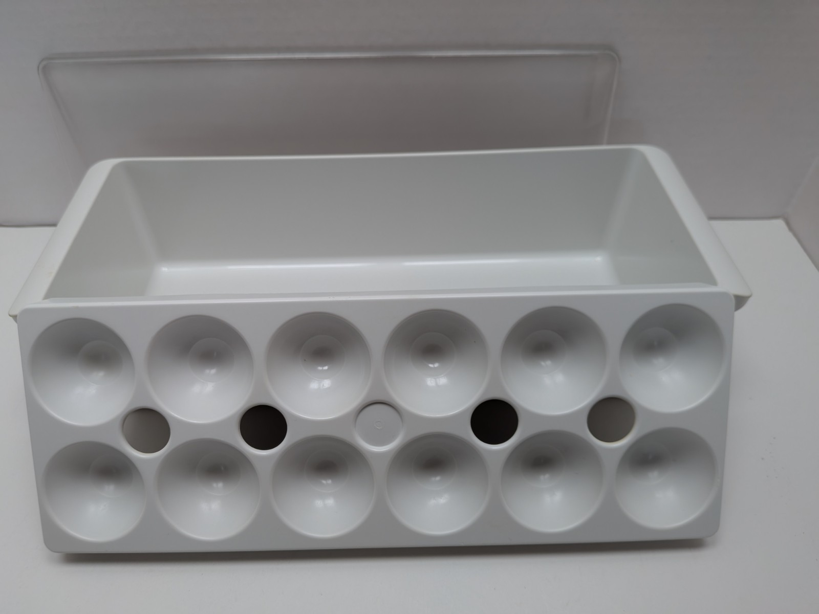 12 Eggs Holder for Refrigerator White Clear Lid Egg Container for Fridge Kitchen