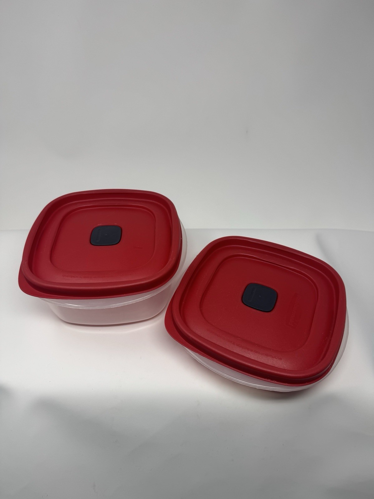 Rubbermaid Easy Find Food Storage Containers w/ Vented Lid, 4 Pieces, Racer Red