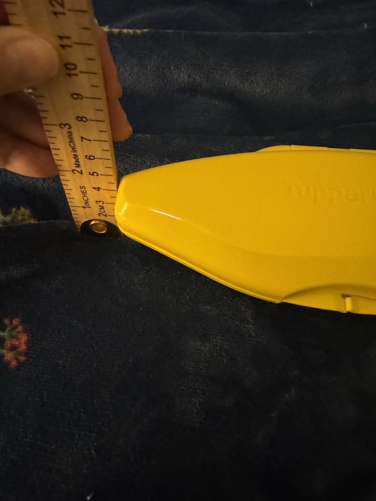 Tupperware Banana Keeper Forget-Me-Not Fruit Storage Container Retro Kitchen