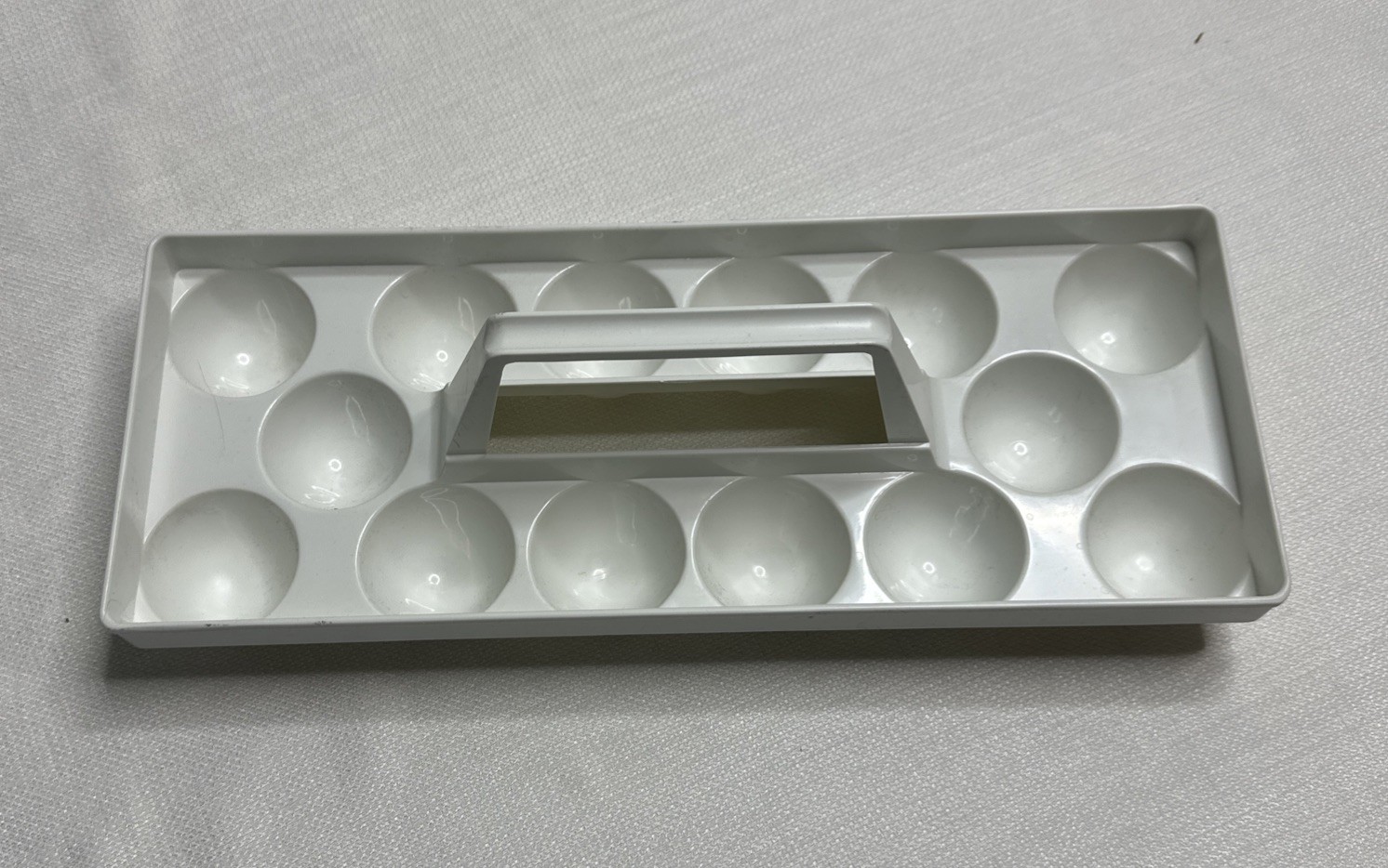 Vintage 80’s Refrigerator Egg Carrier Tray Holder Holds 14 White