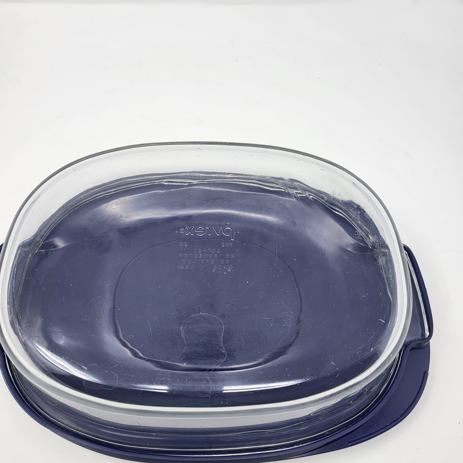 Pyrex Portables Insulated Canvas Travel Carrier Bag with 2QT Casserole Dish 702