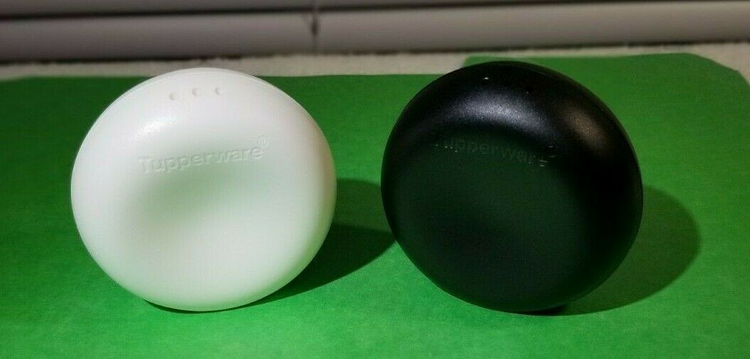Tupperware Salt & Pepper Set. Black and White New!